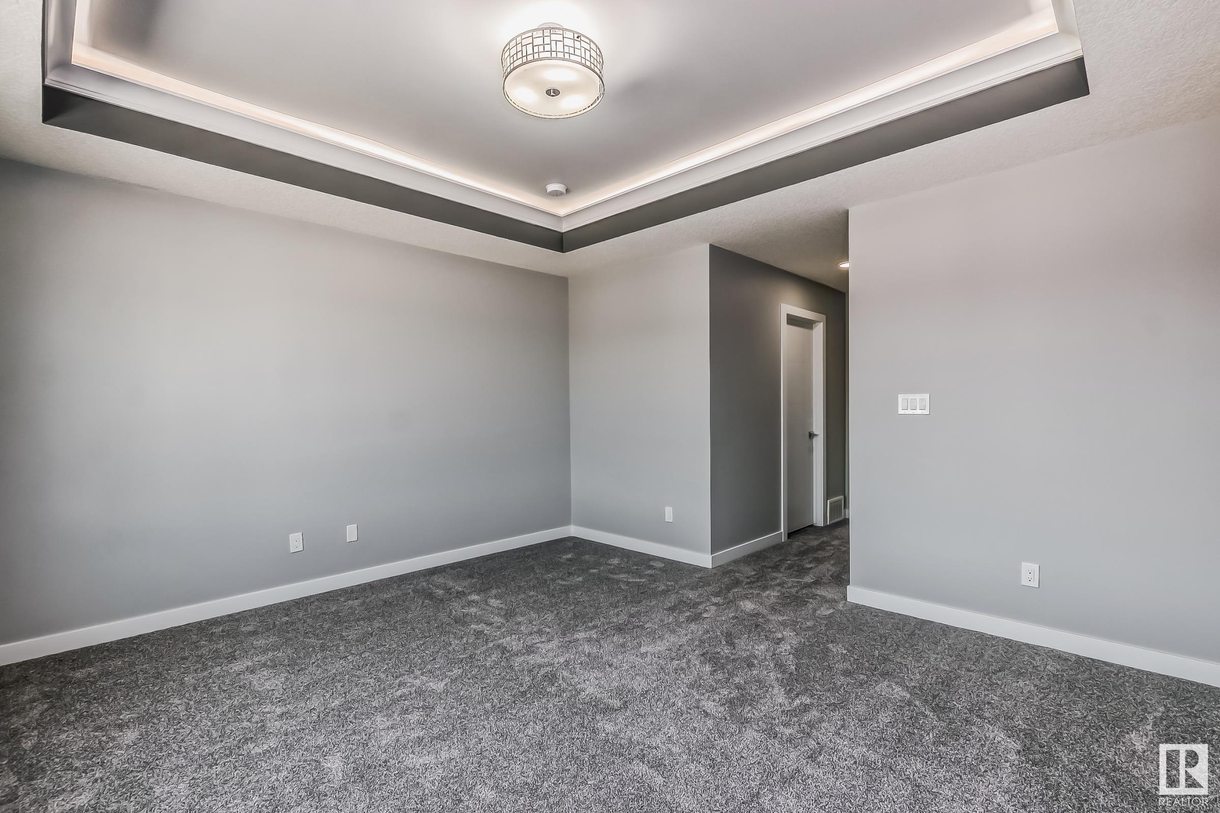 516 KLEINS Court