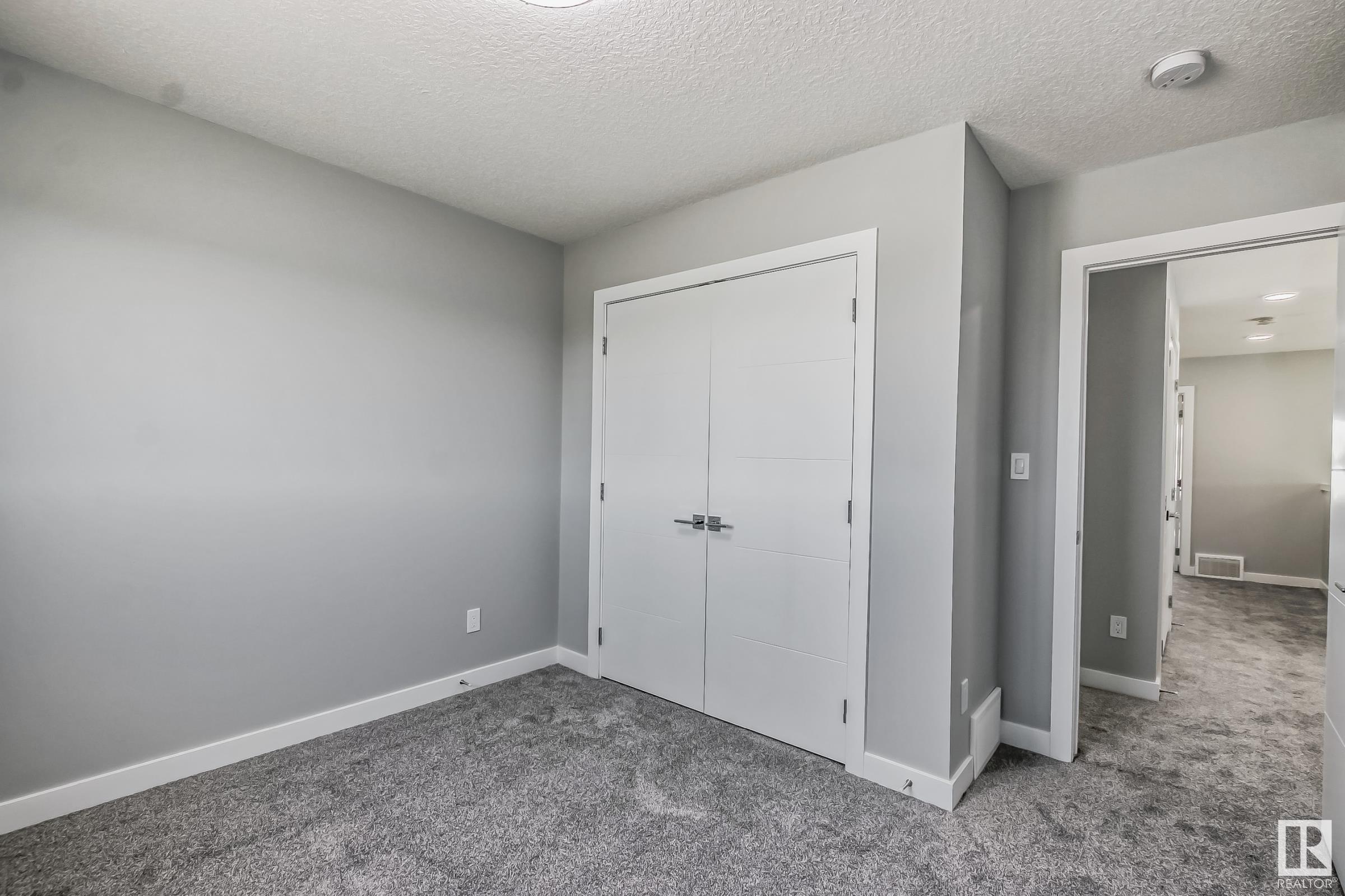 516 KLEINS Court