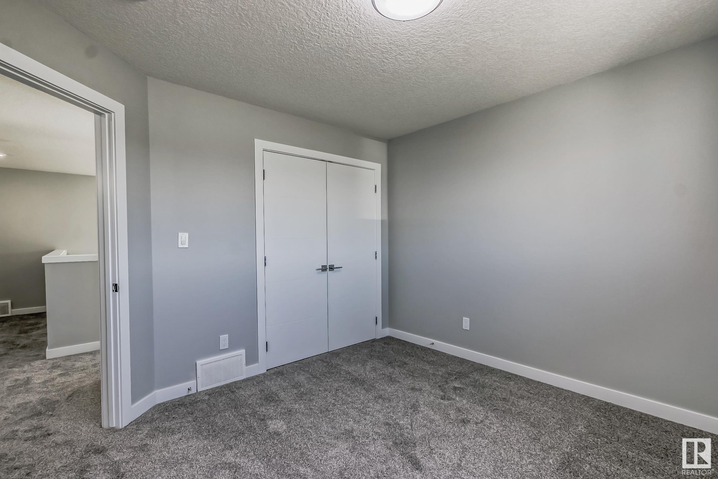 516 KLEINS Court