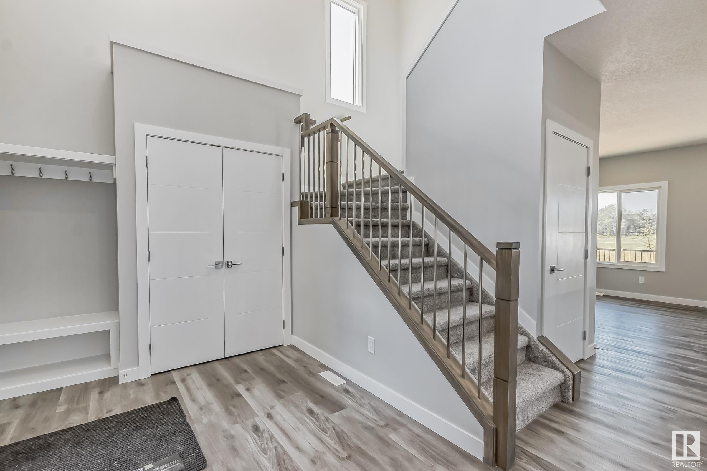 516 KLEINS Court
