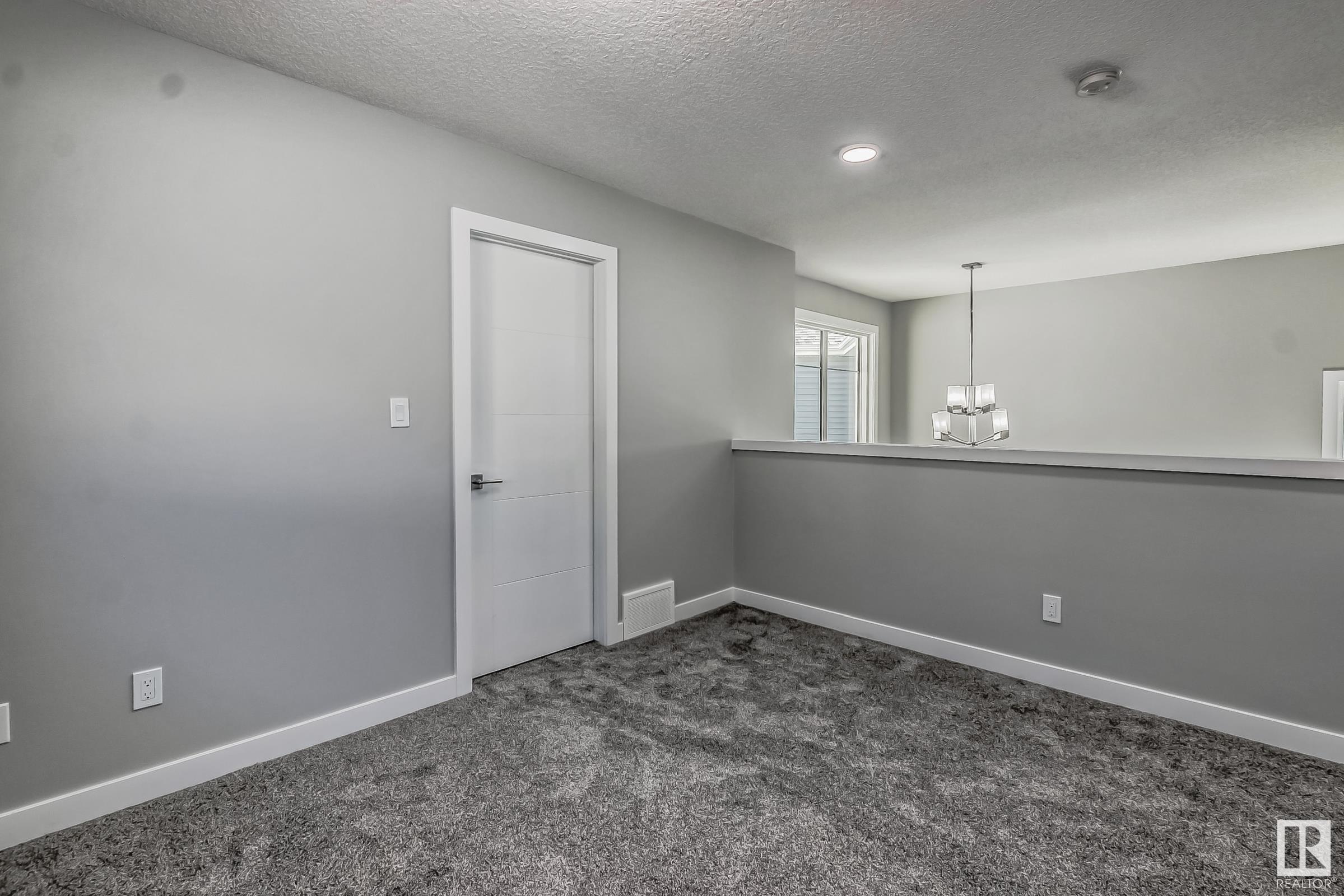 516 KLEINS Court