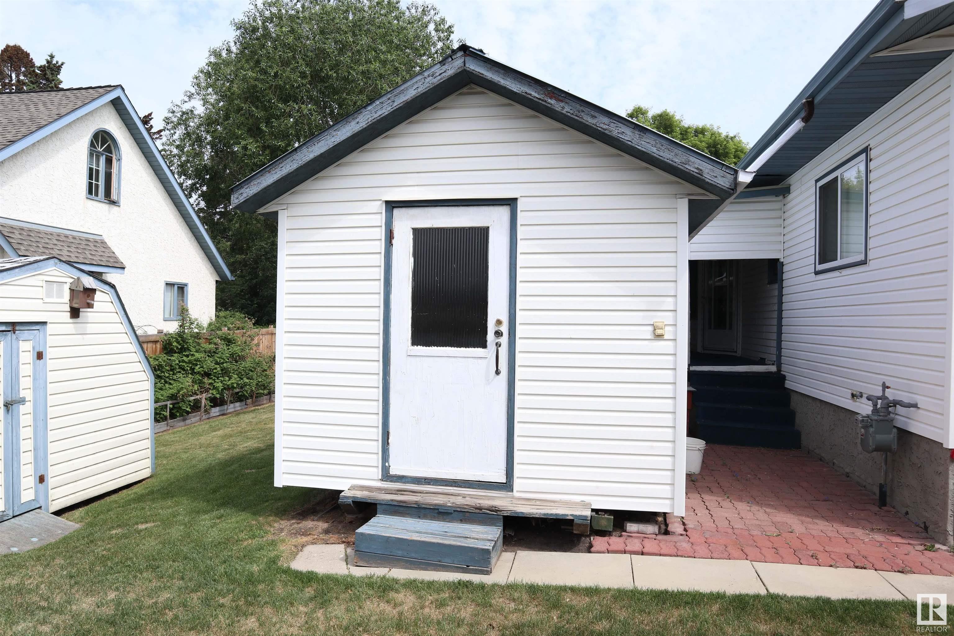 10 ALTON Drive