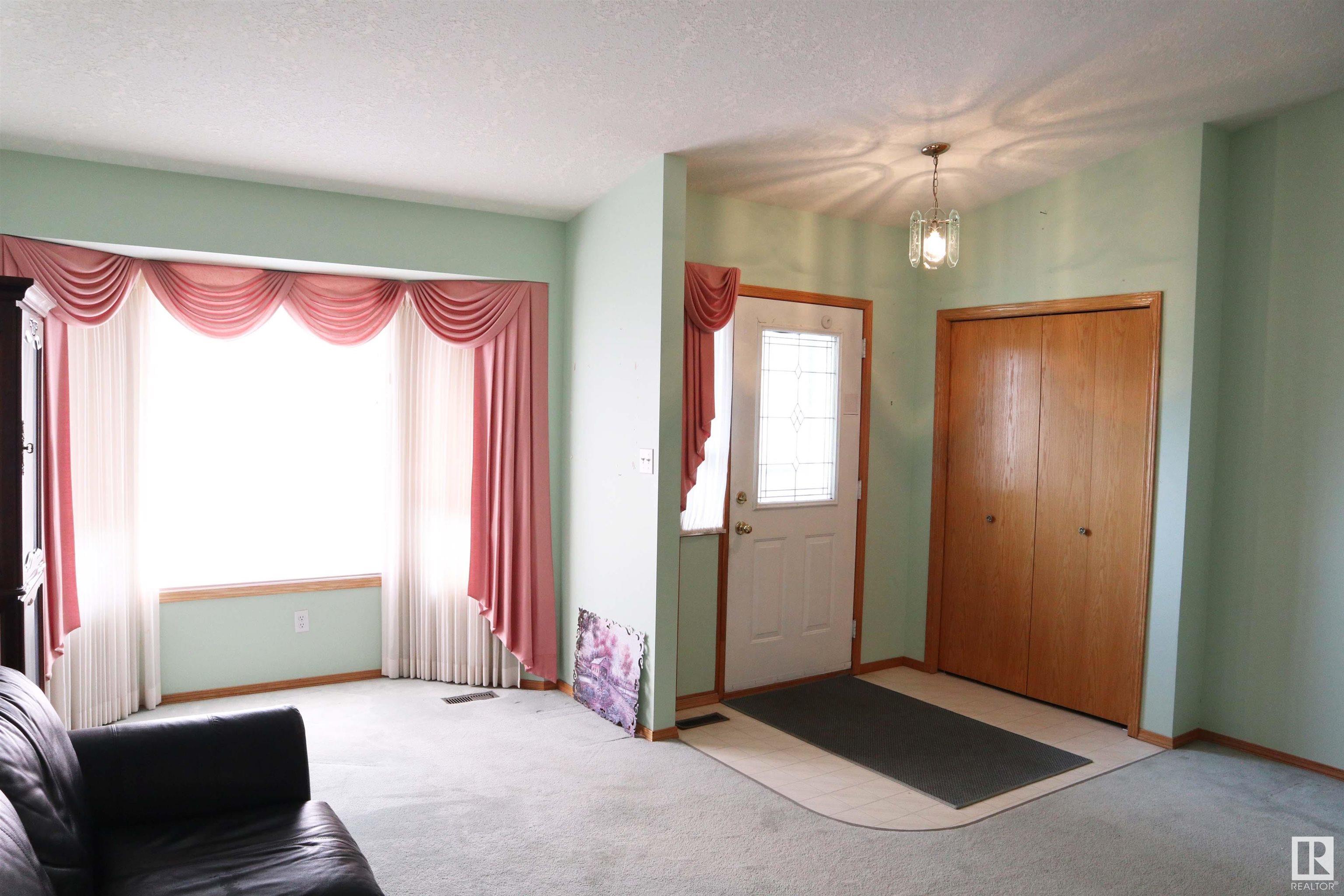 10 ALTON Drive