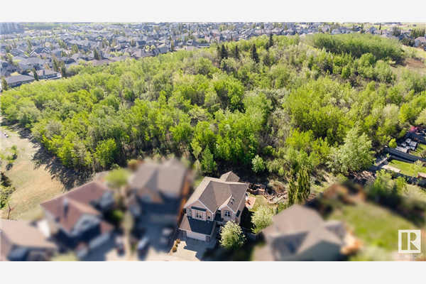 1415 MALONE Green, Edmonton