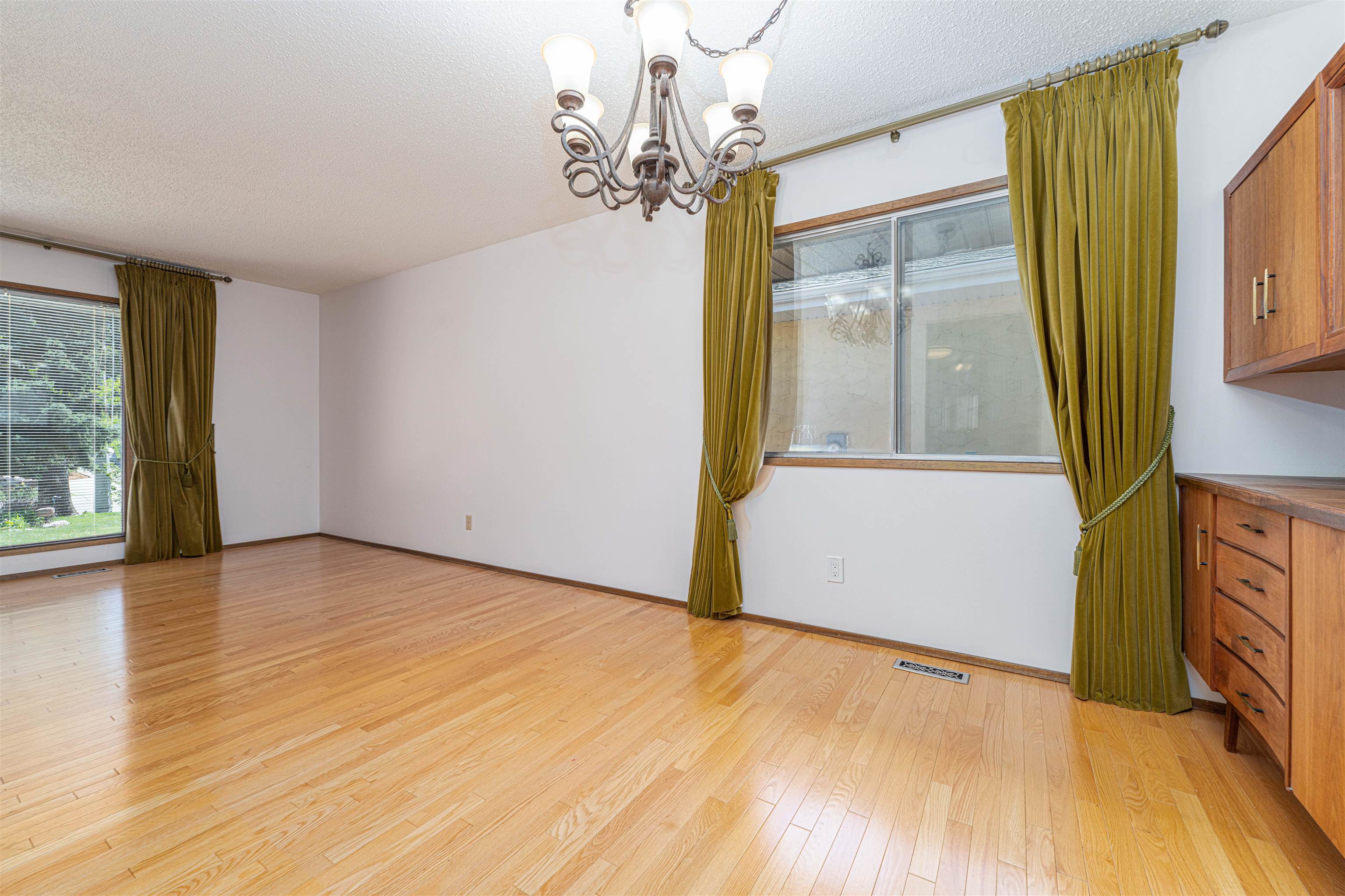 Listing E4341411 - Large Photo # 13