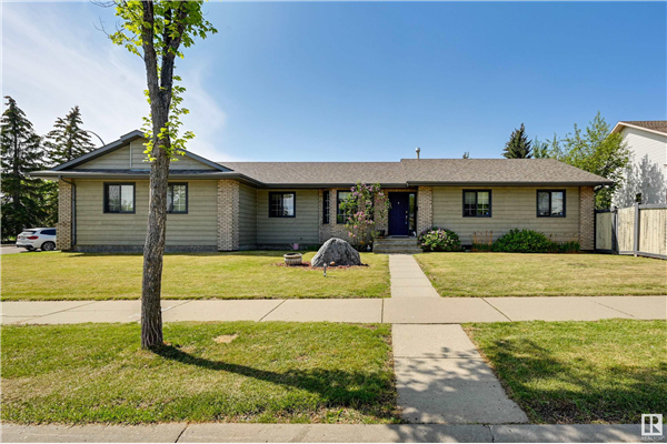 1 Douglas Court, St. Albert
