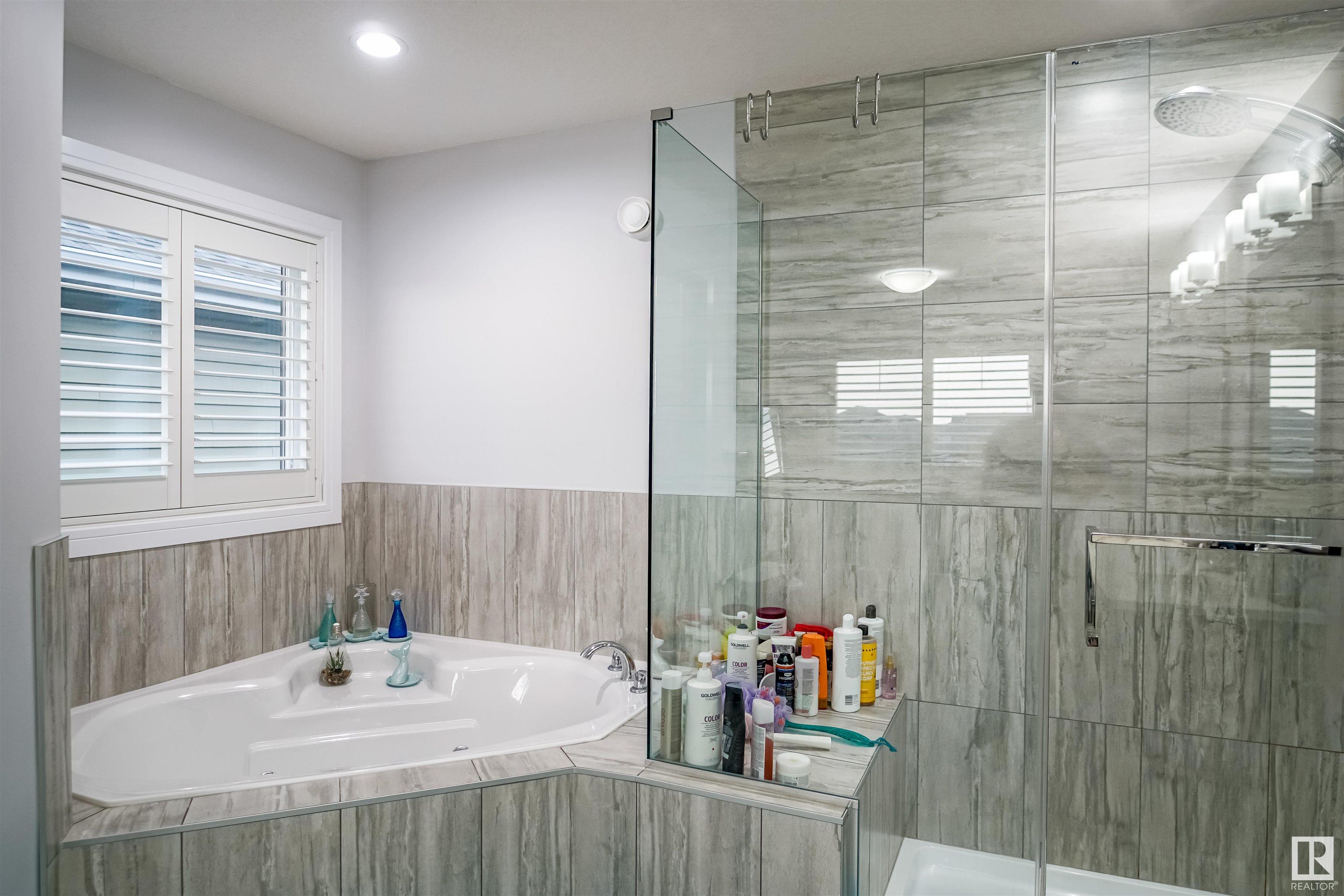 4221 CHARLES Close