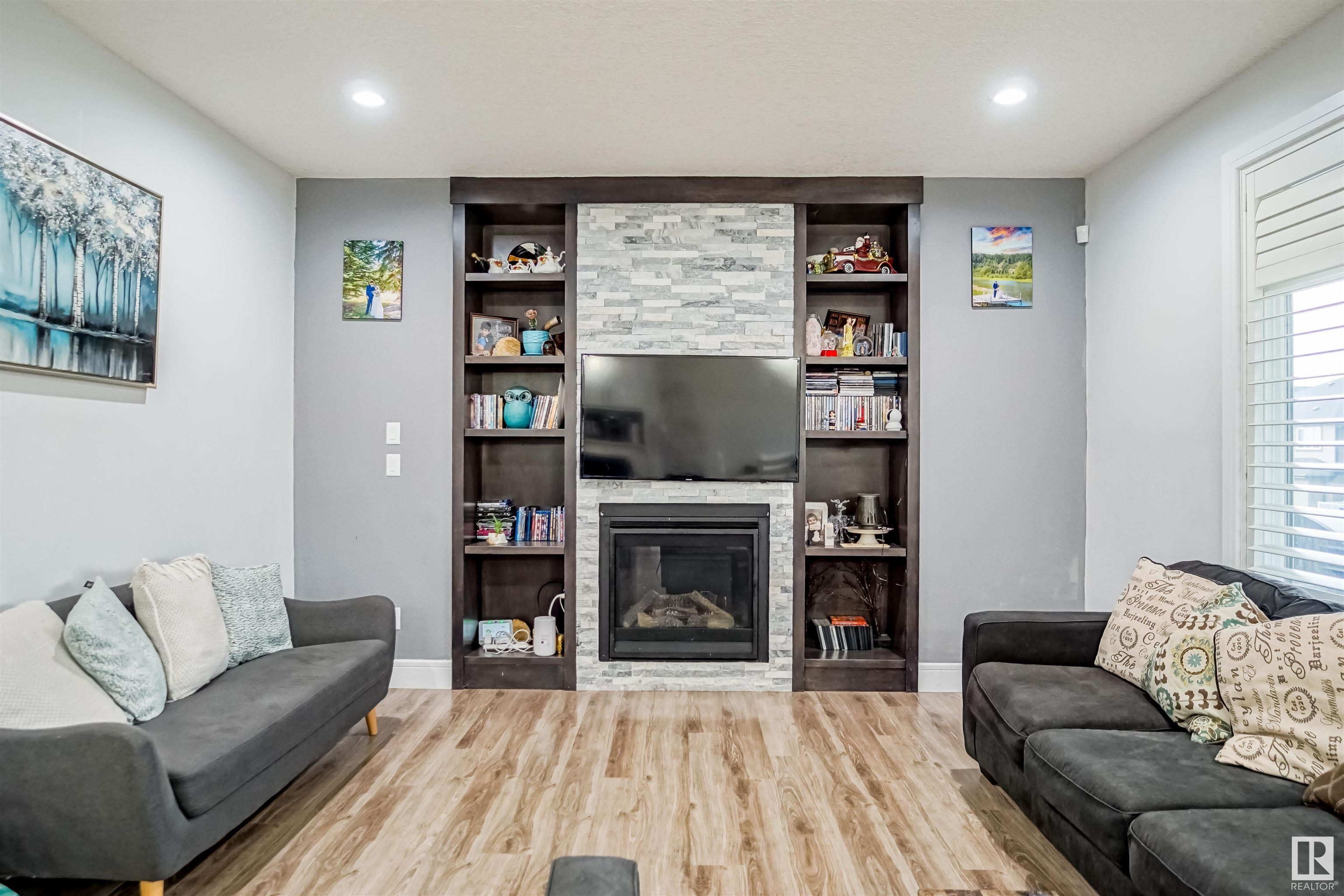 4221 CHARLES Close