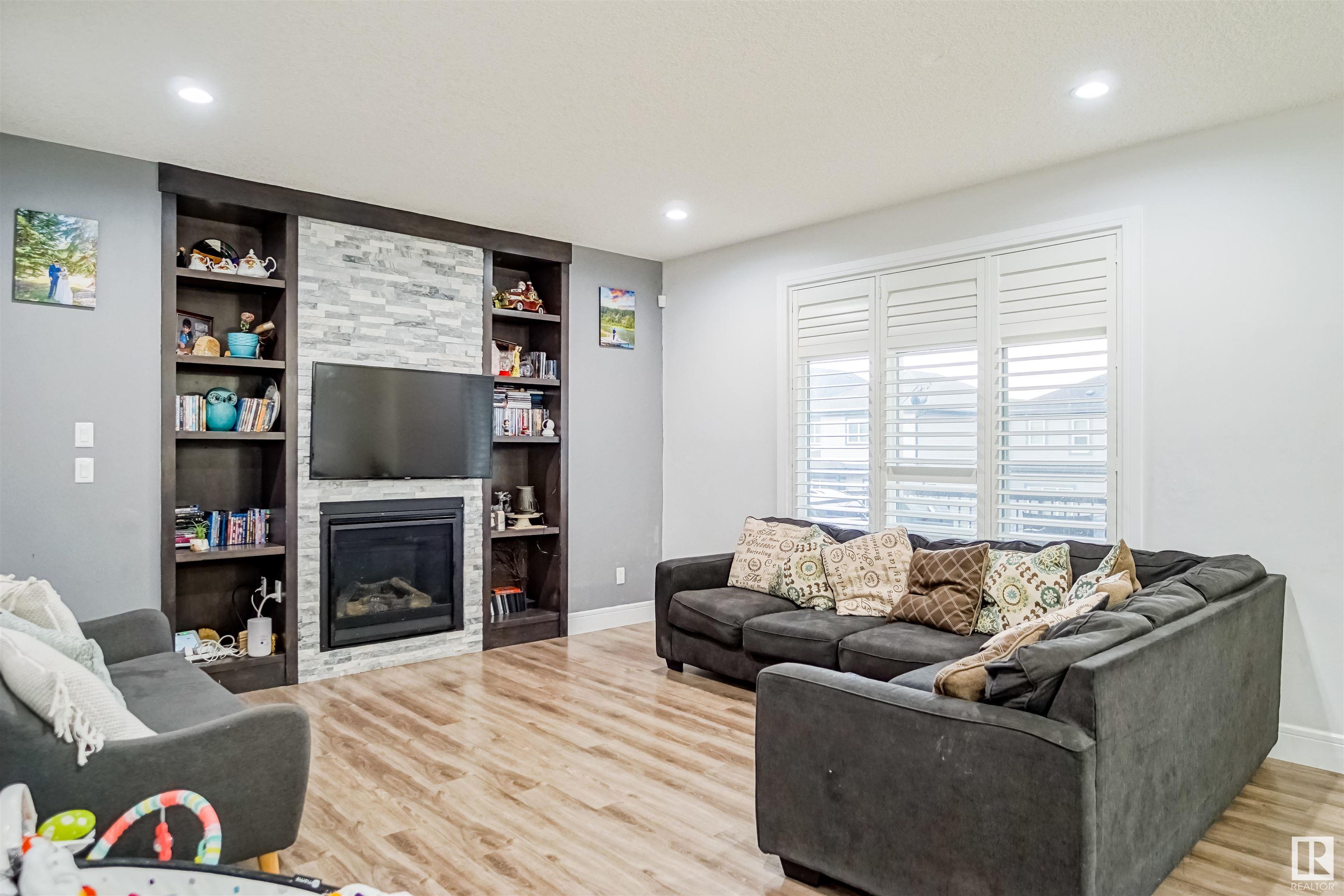 4221 CHARLES Close