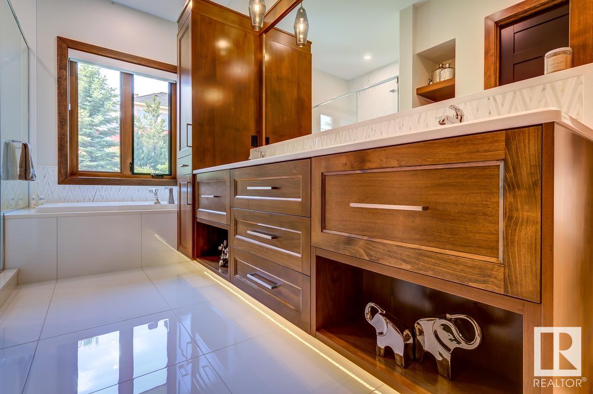 279 WINDERMERE Drive