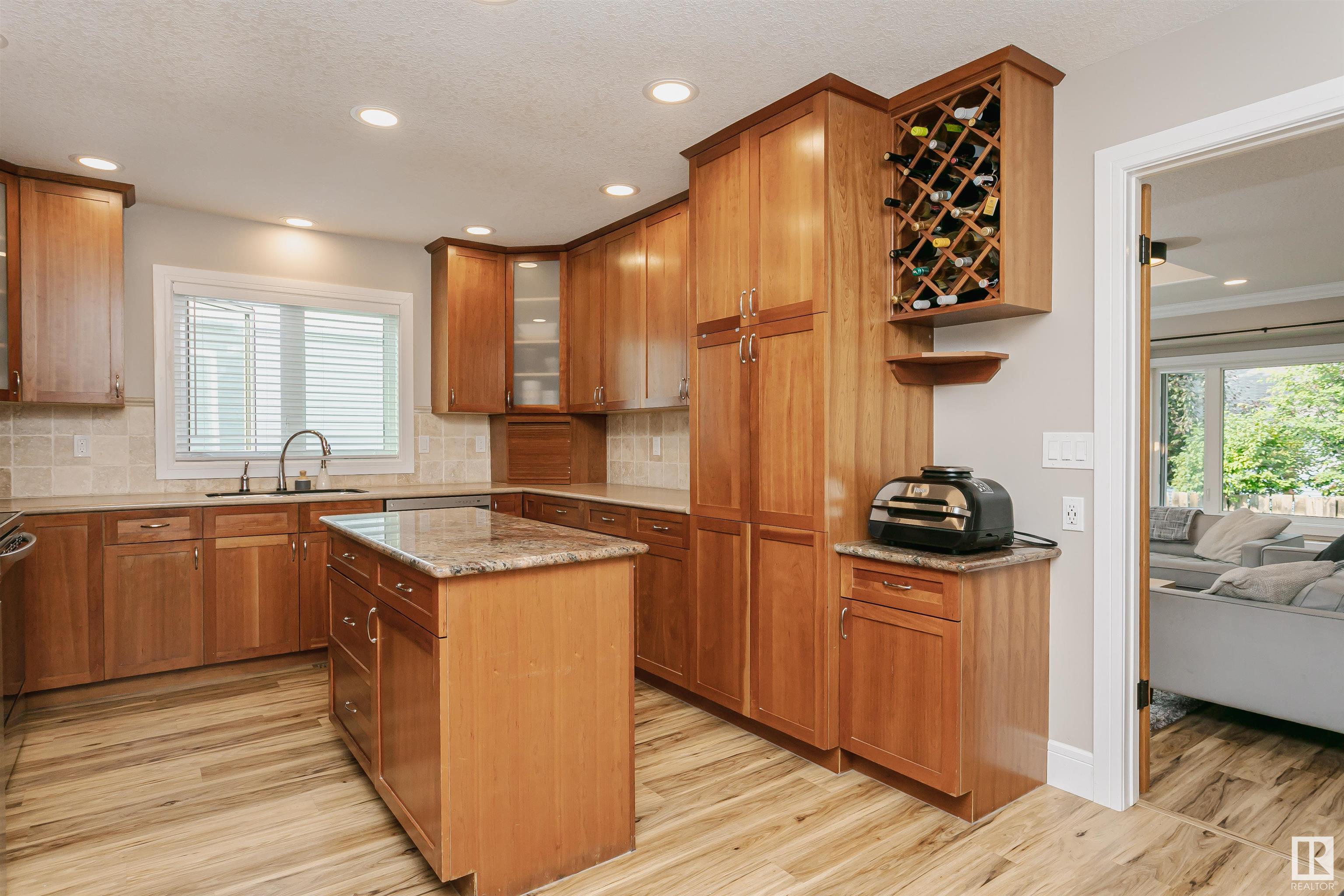Listing E4347640 - Large Photo # 12