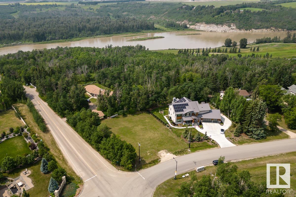 100 WINDERMERE Drive