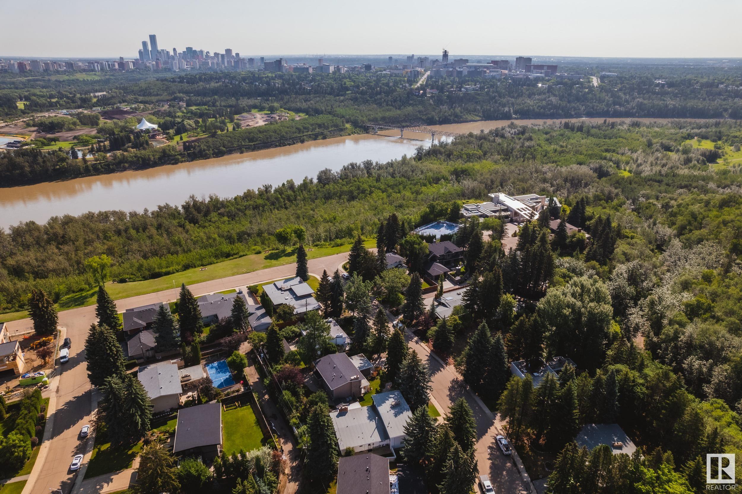 5 VALLEYVIEW Crescent