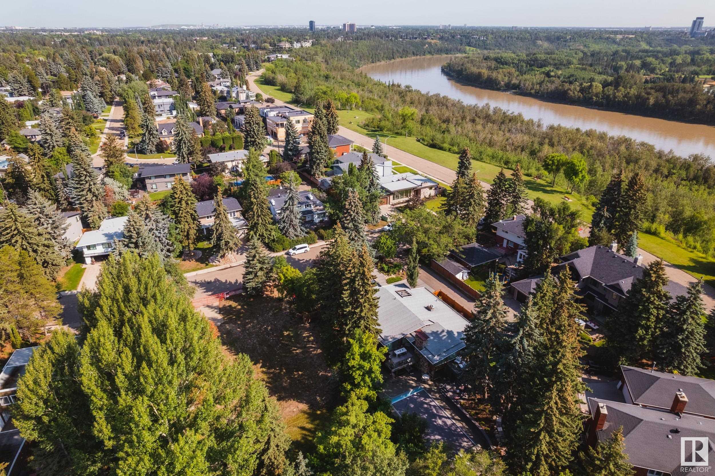 5 VALLEYVIEW Crescent