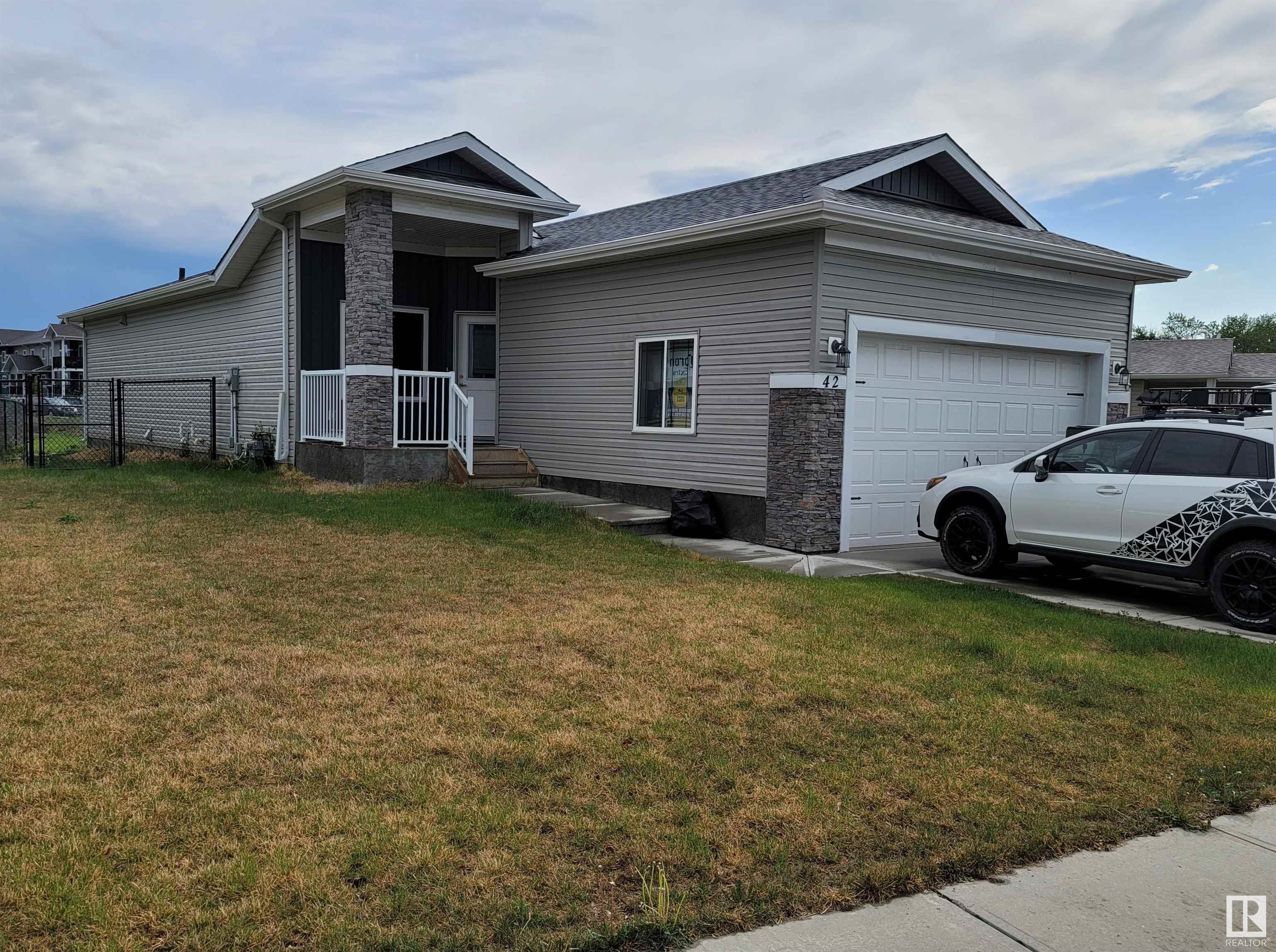 42 SUN MEADOWS Close