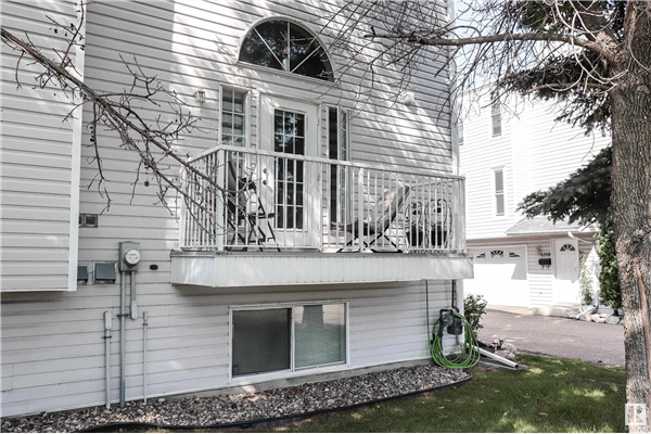 1252 48 Street, Edmonton