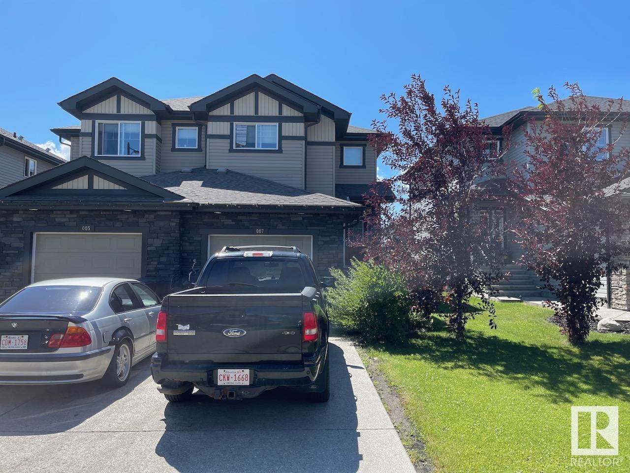 7 MEADOWLAND Crescent