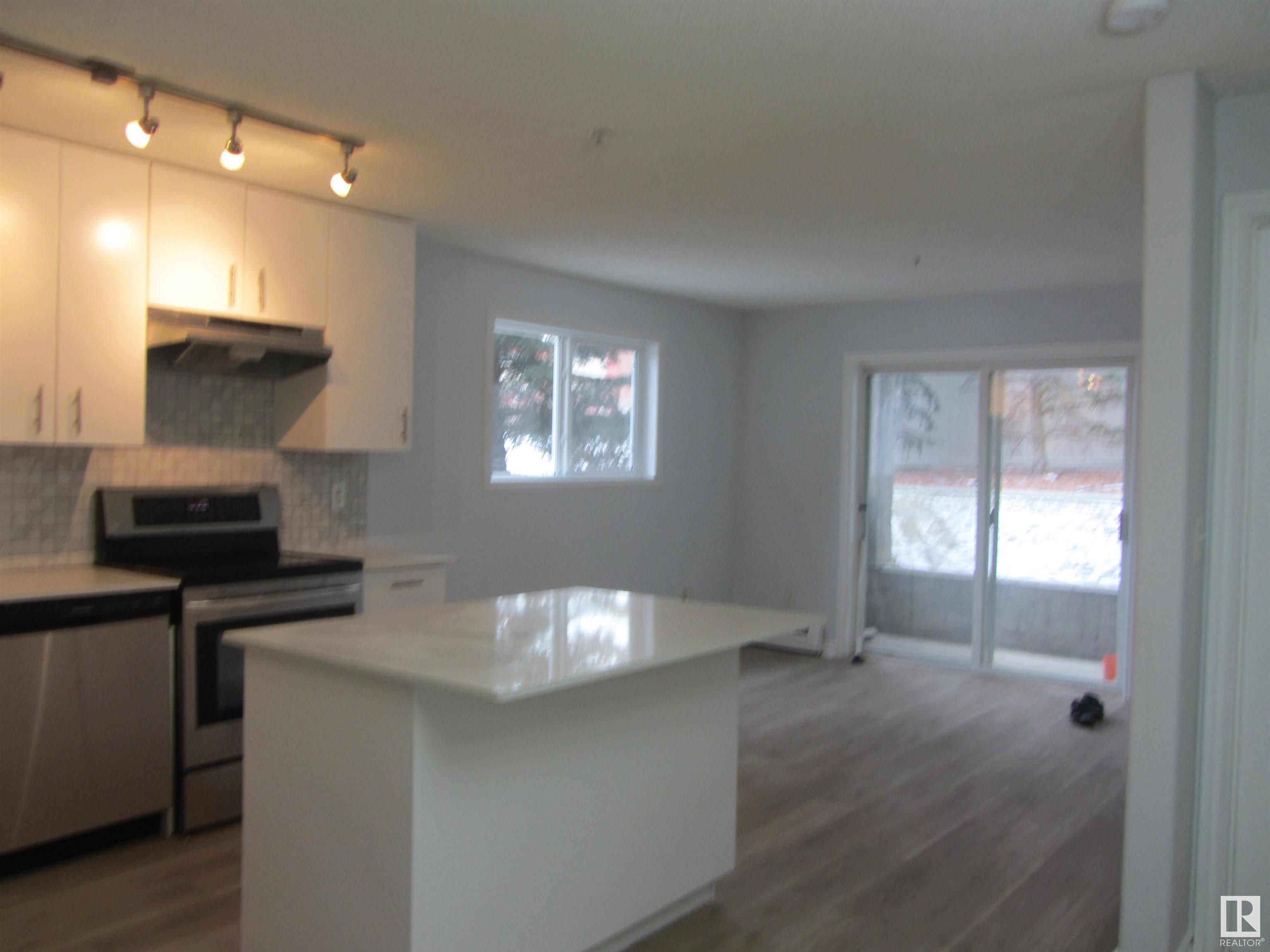 125 10535 122 Street
