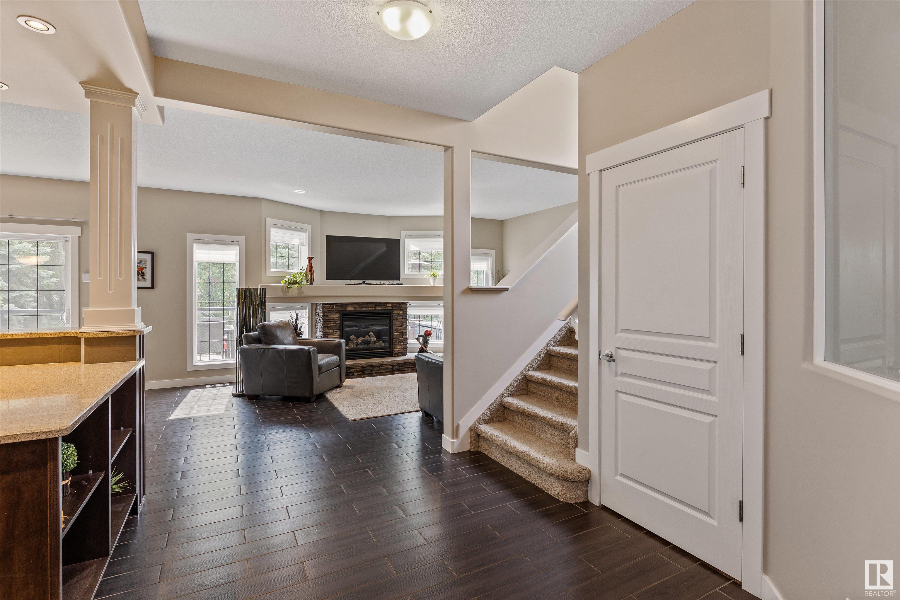 79 ELLINGTON Crescent
