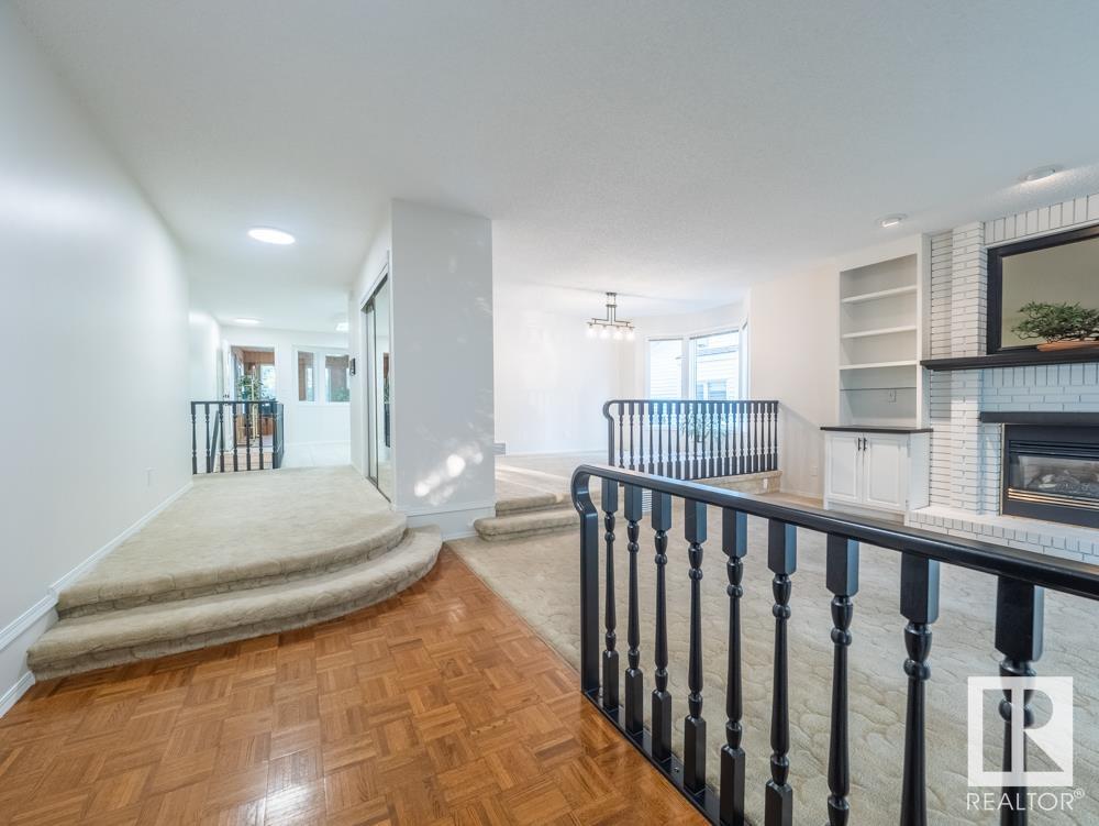 8 GREENGROVE Drive