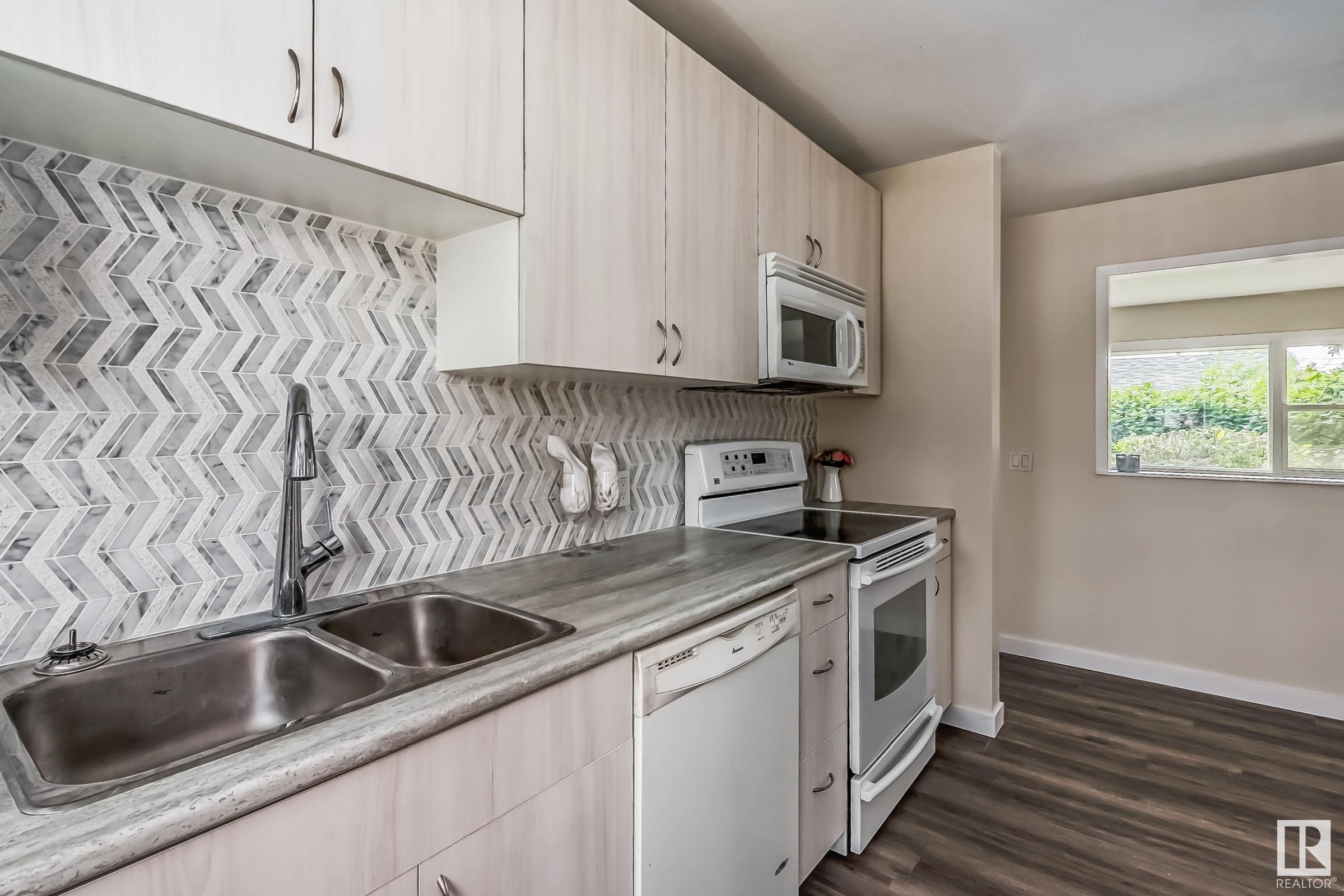 Listing E4354990 - Large Photo # 3