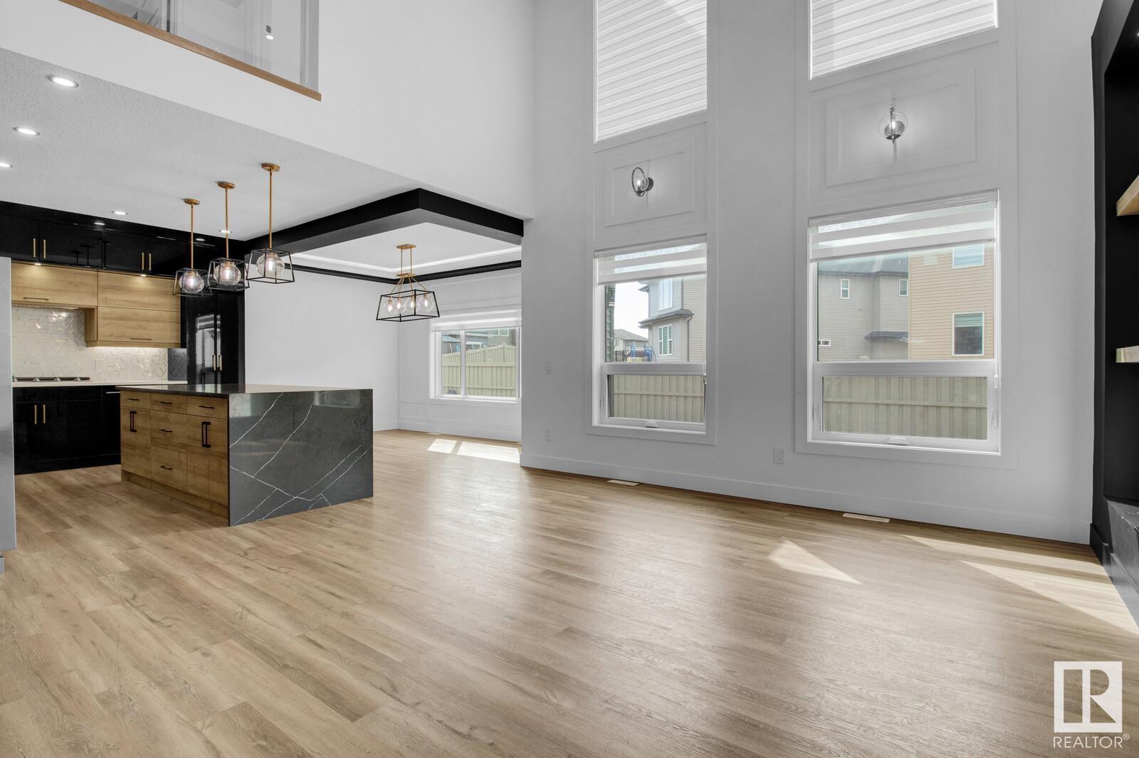 6047 CRAWFORD Drive