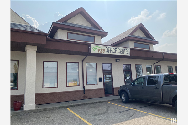 90 130 BROADWAY Boulevard, Sherwood Park