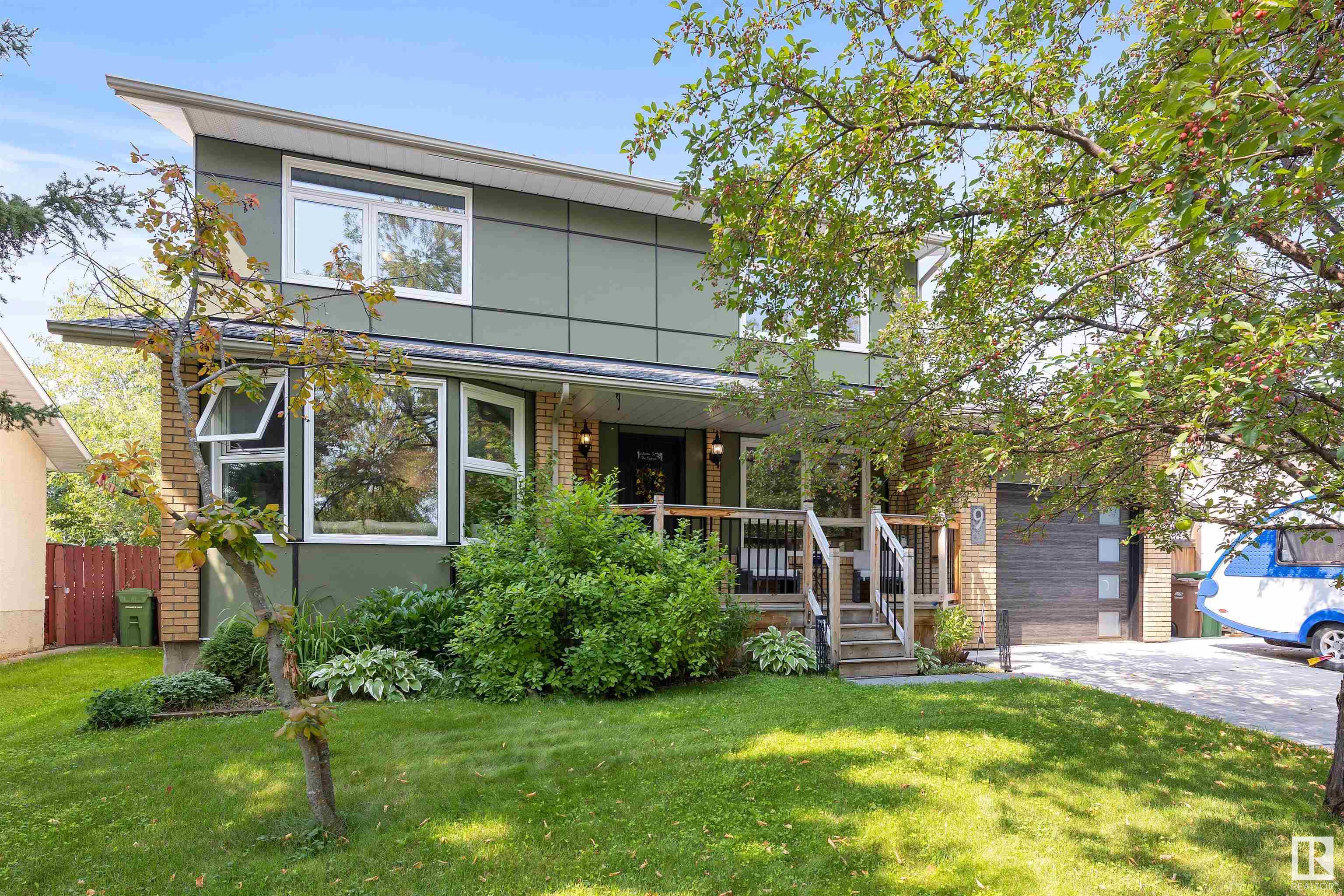 9 AMBER Crescent