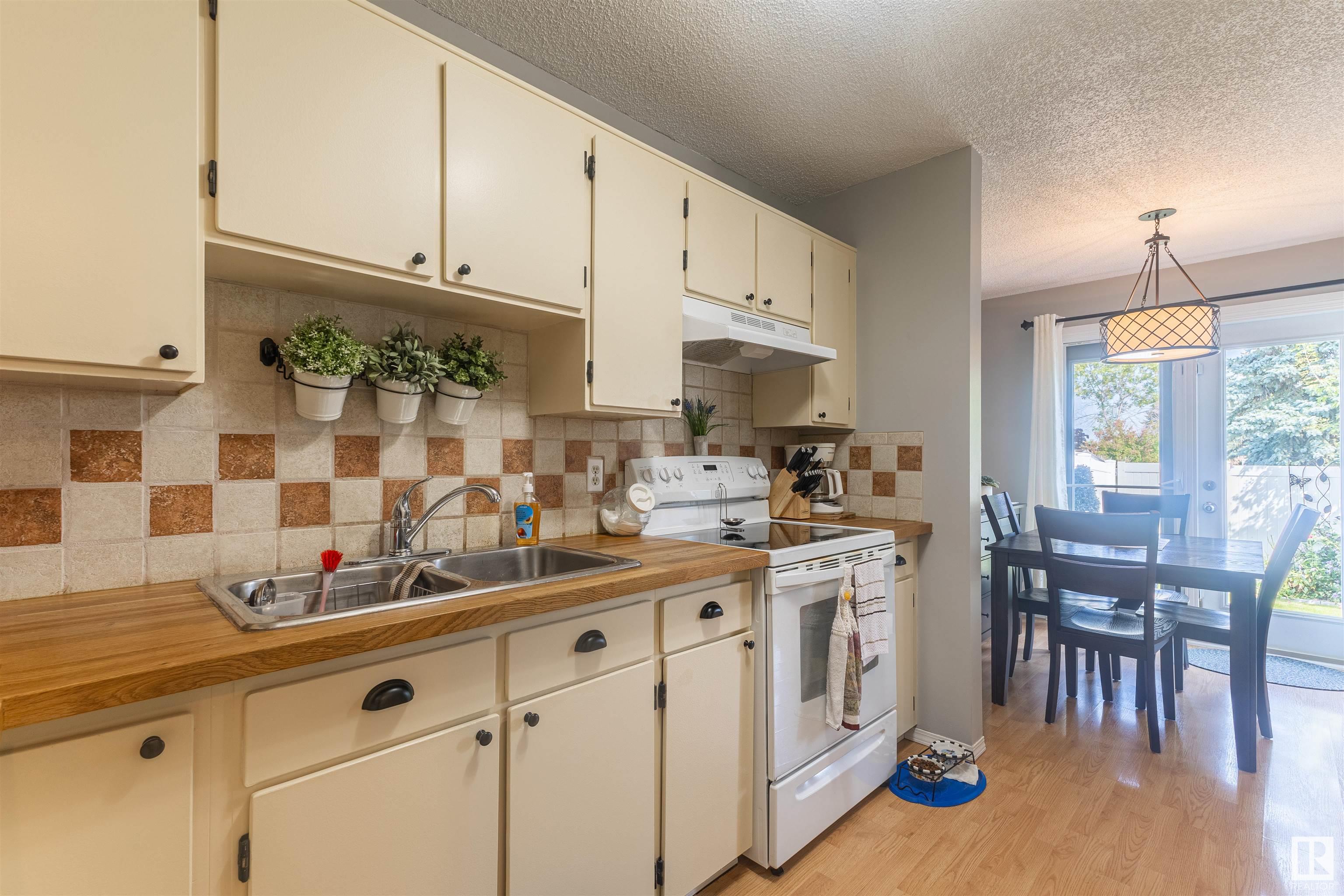 Listing E4356070 - Large Photo # 2