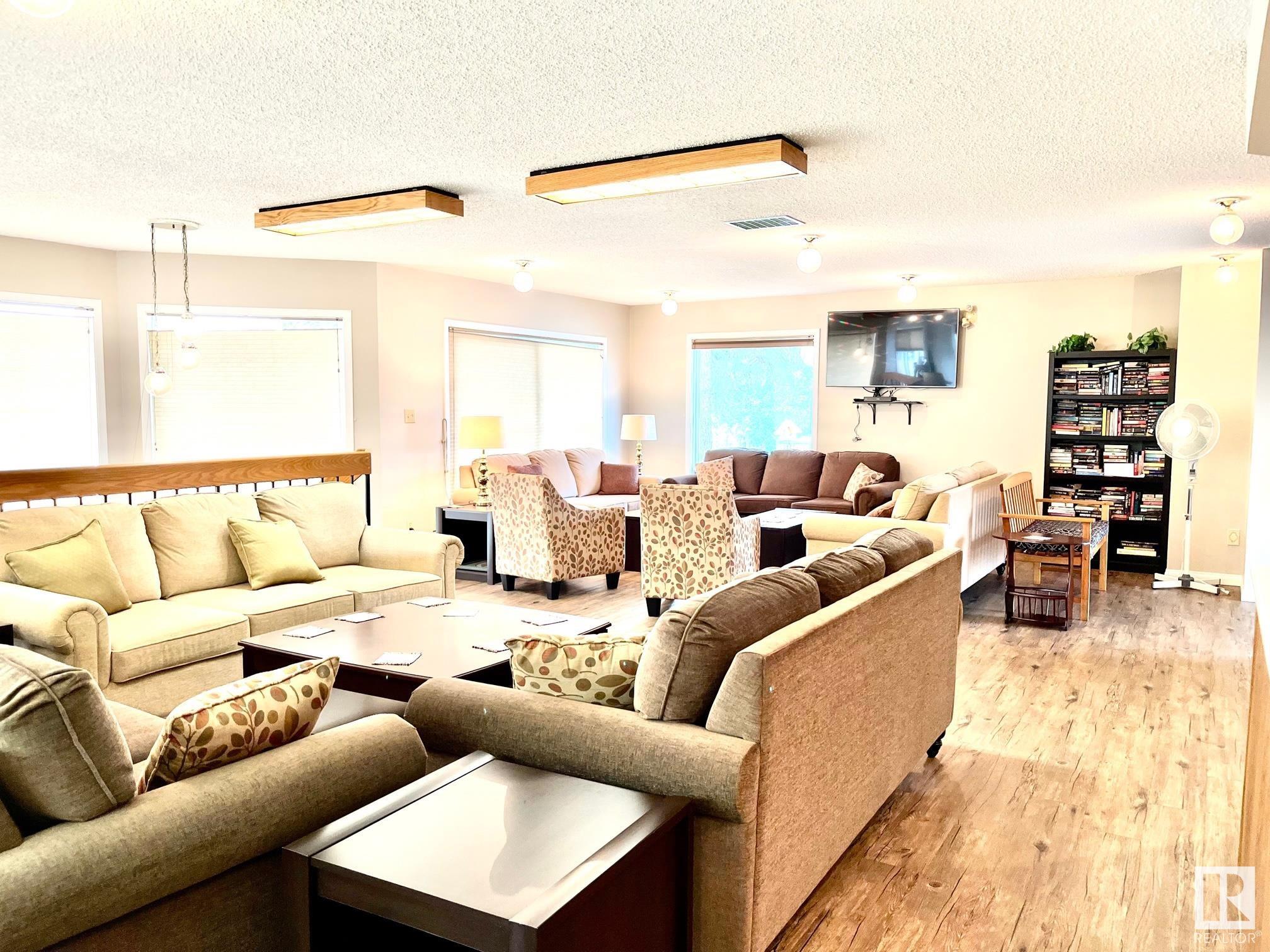 25 20 GEORGIAN Way