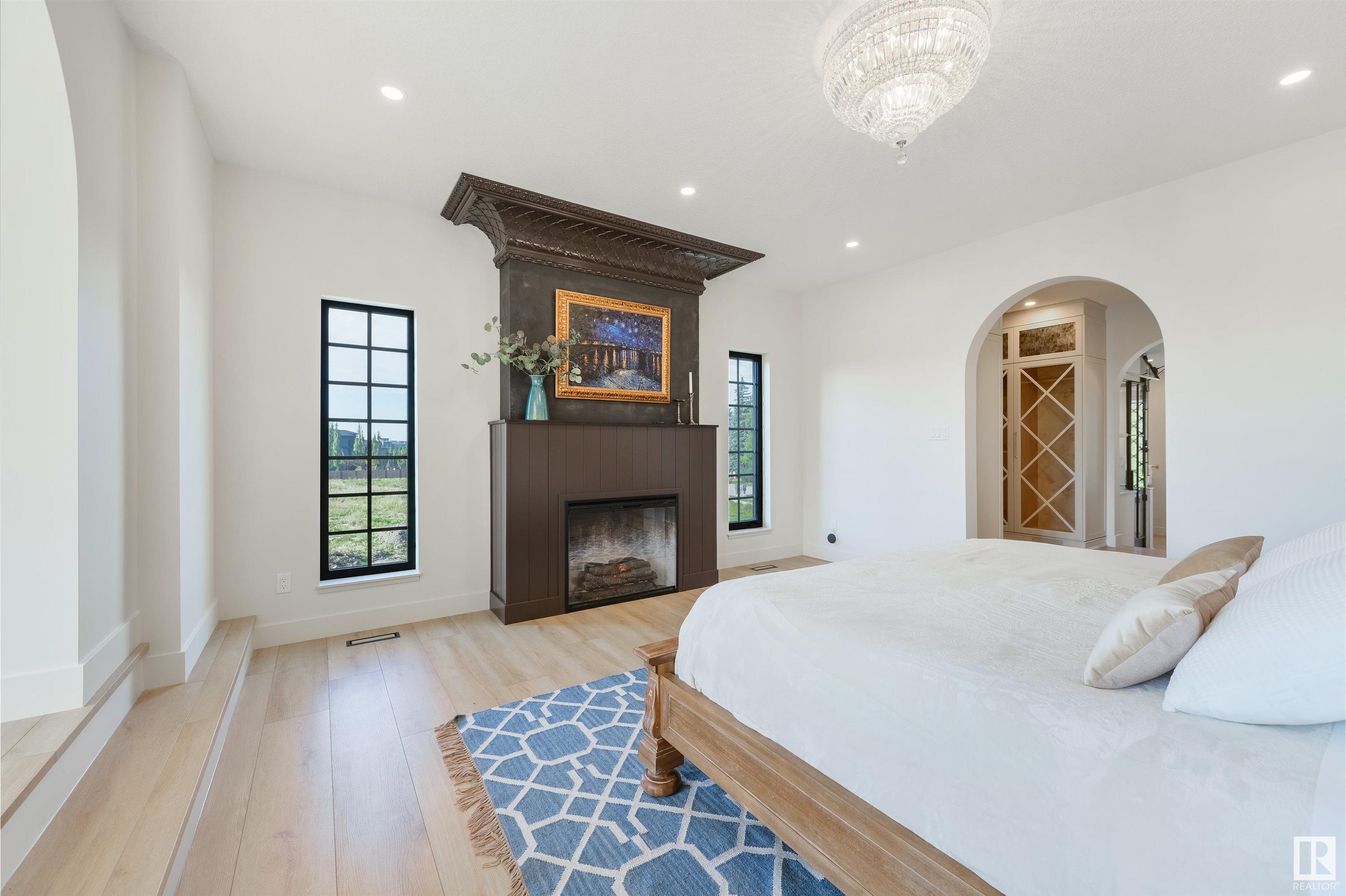 183 WINDERMERE Drive