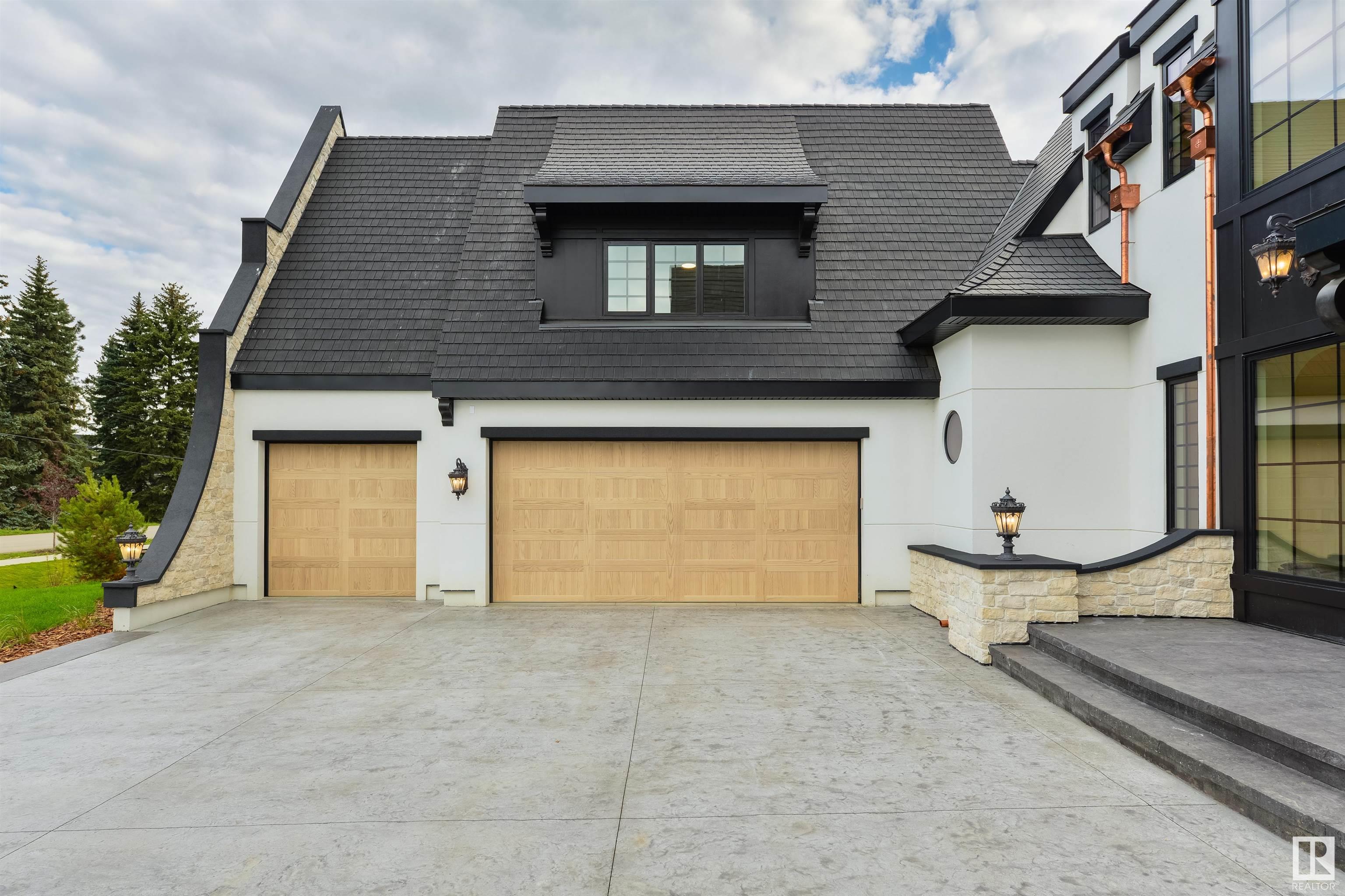 183 WINDERMERE Drive