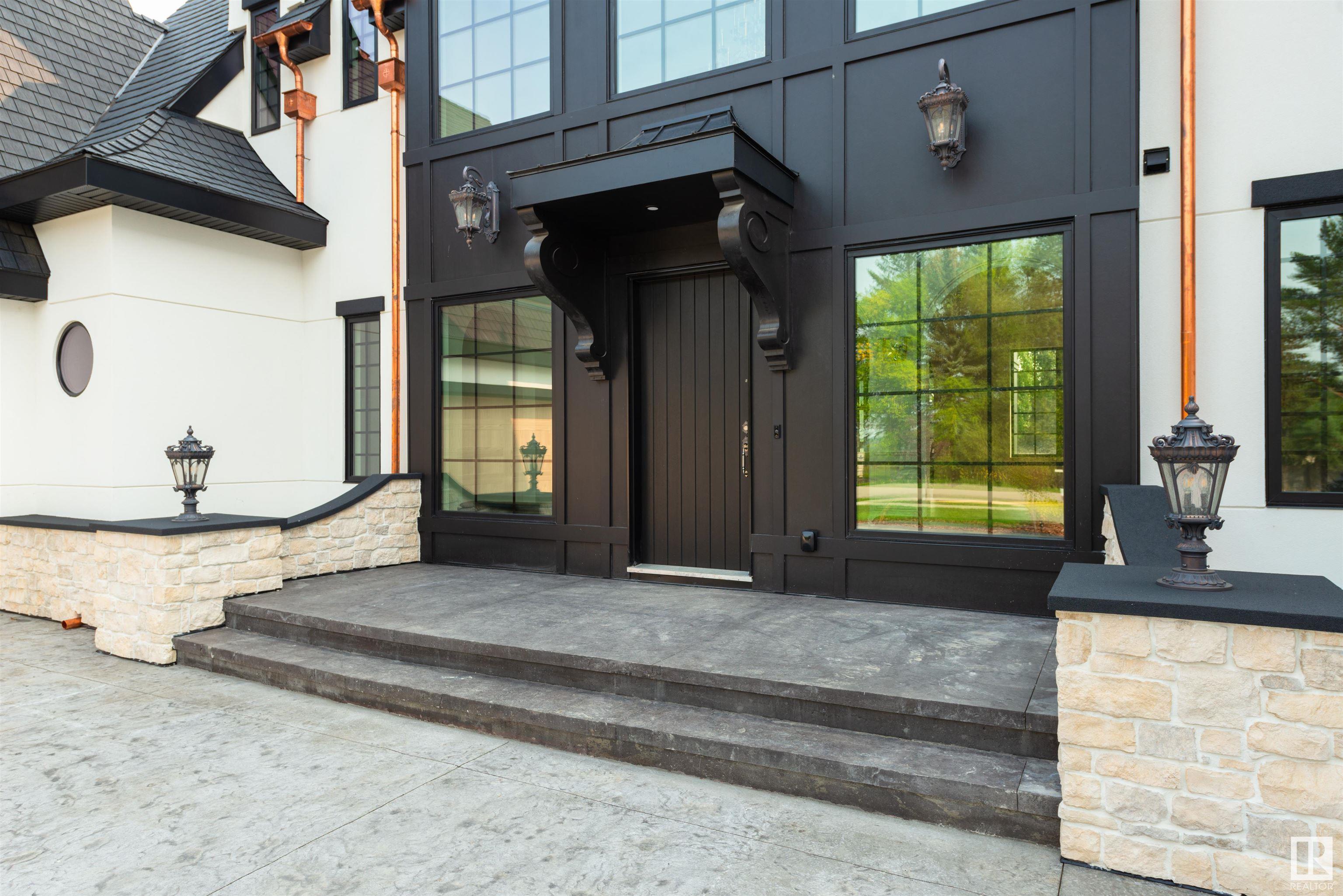 183 WINDERMERE Drive