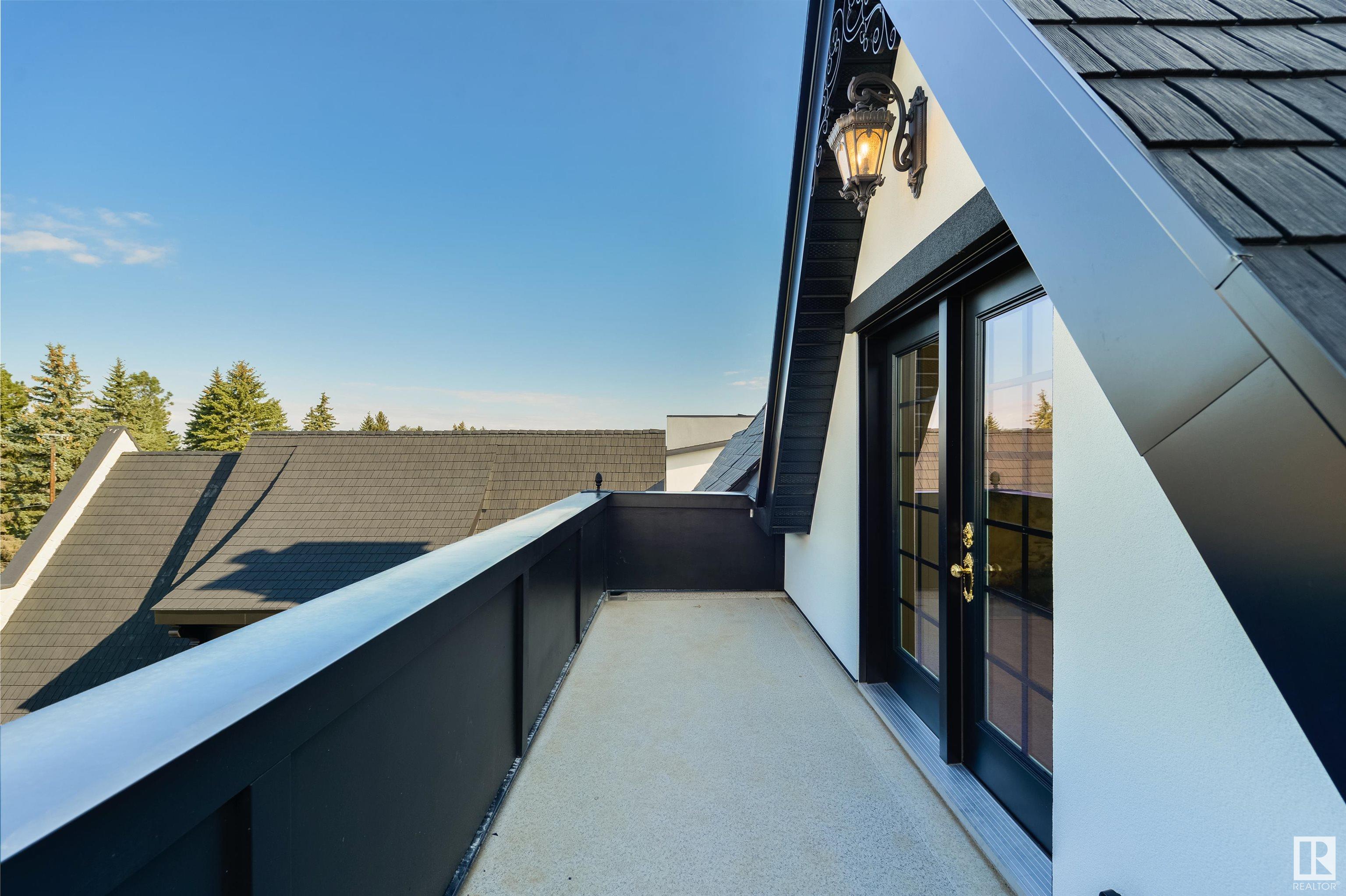 183 WINDERMERE Drive