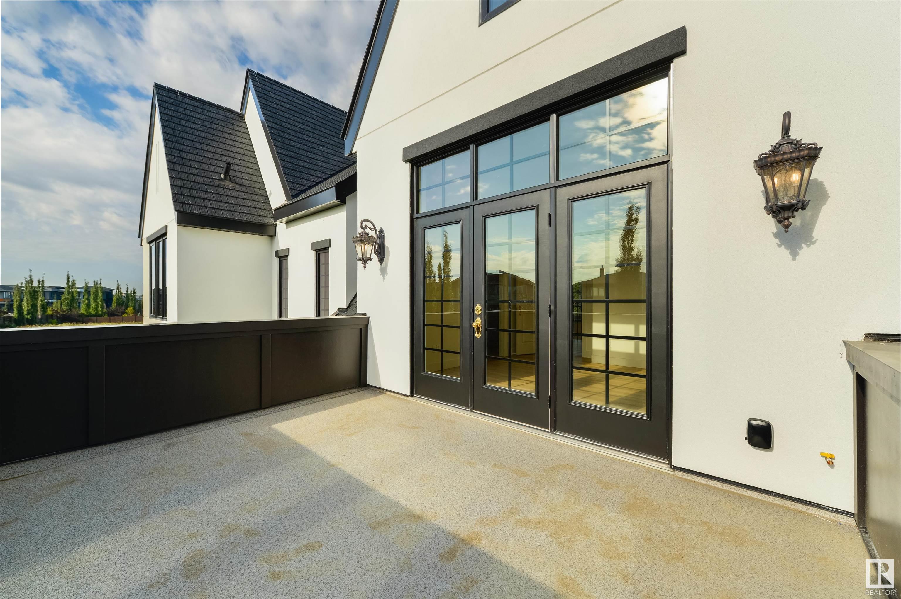 183 WINDERMERE Drive