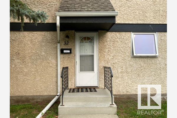 32 BELMEAD Gardens, Edmonton