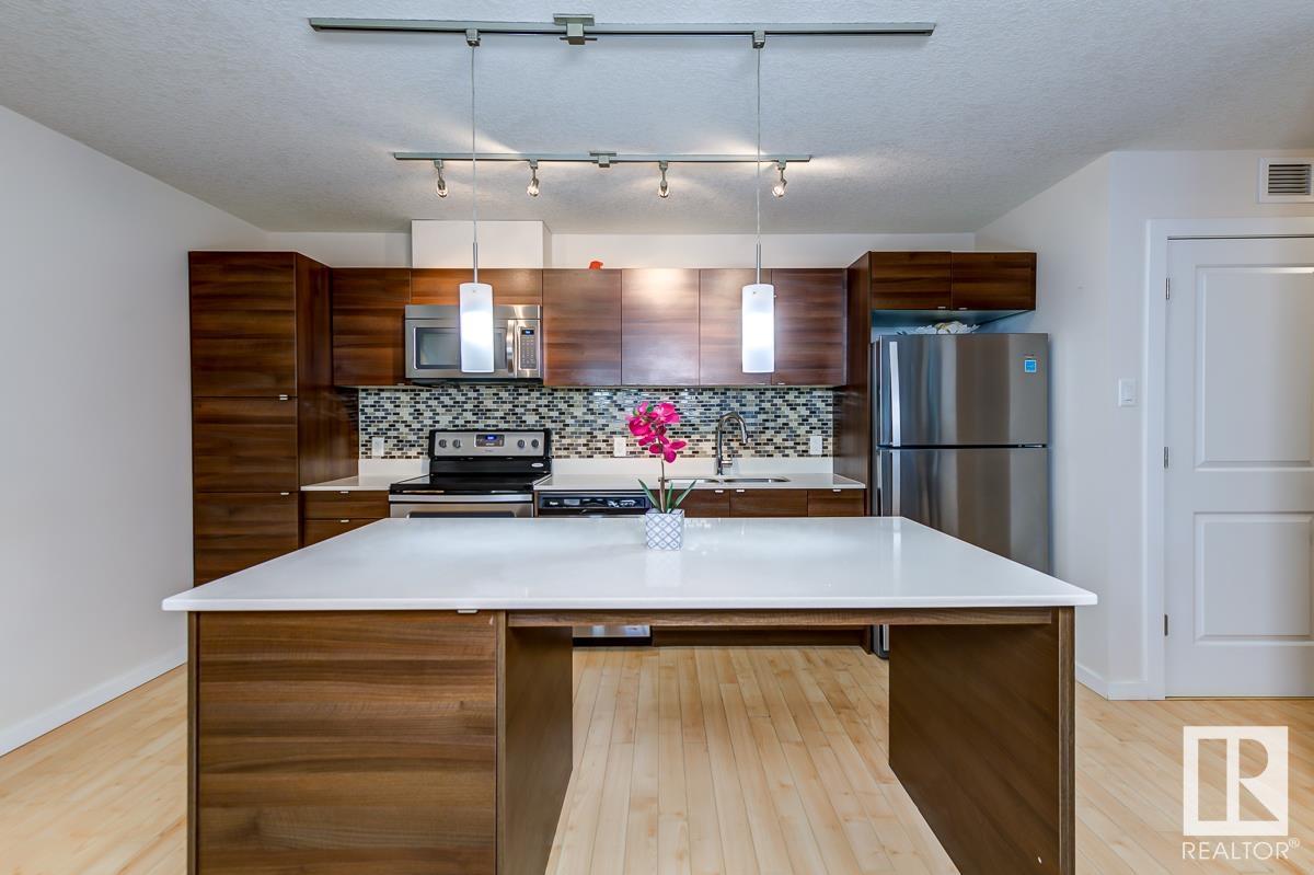 210 9517 160 Avenue