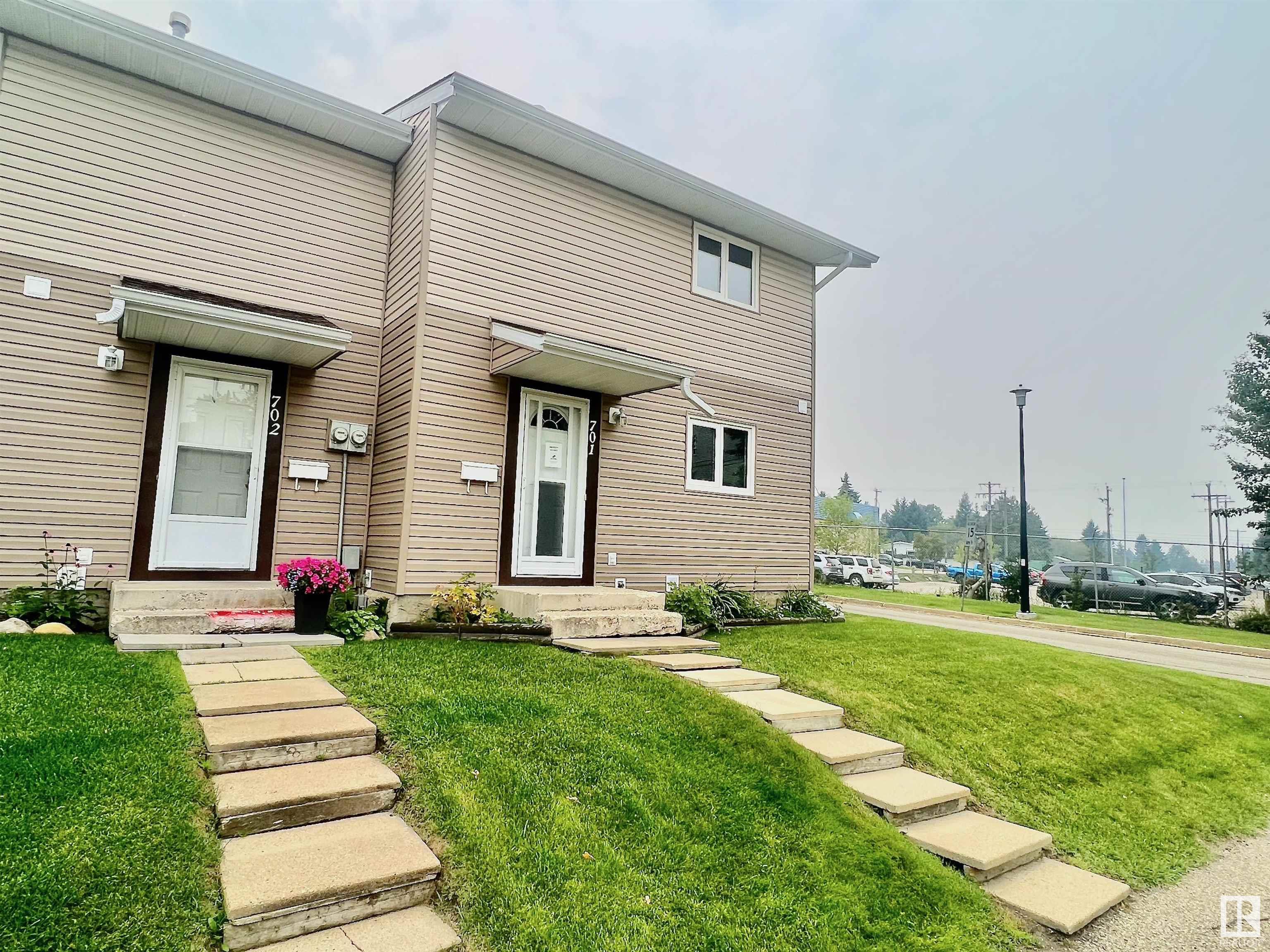701 SPRUCE Glen