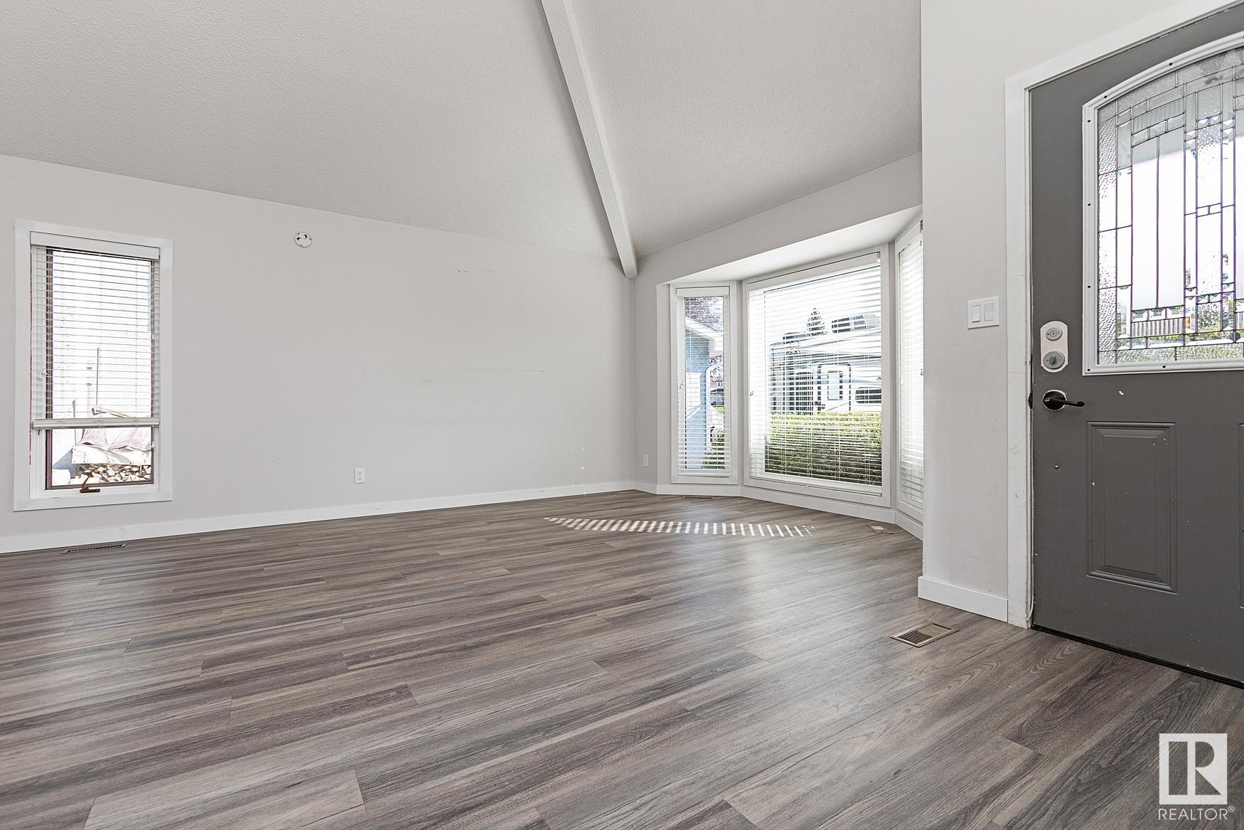 12 CRAIGAVON Bay