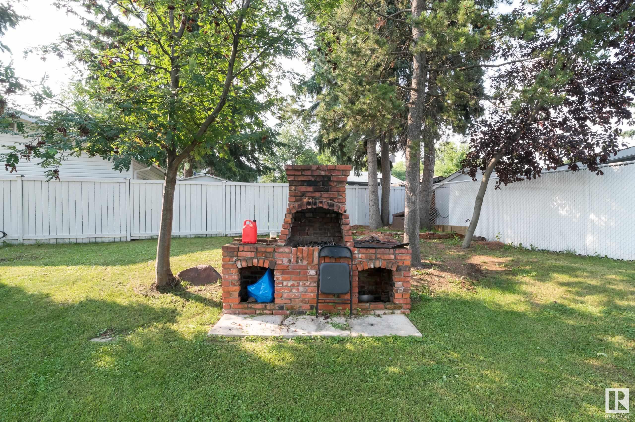 526 ALDER Avenue