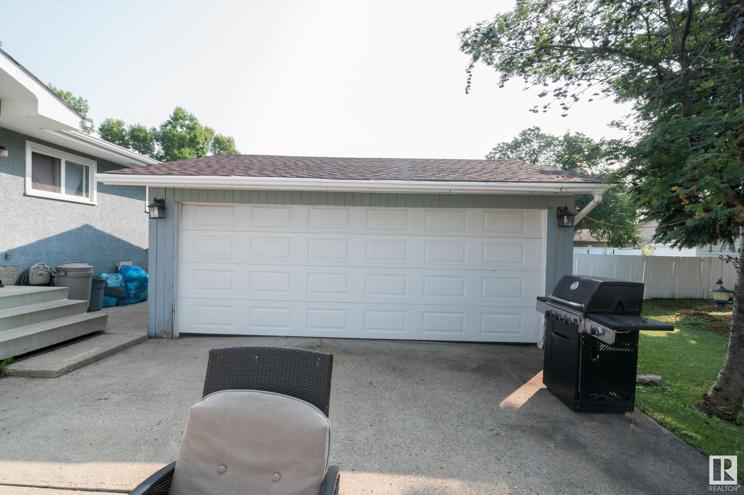 526 ALDER Avenue
