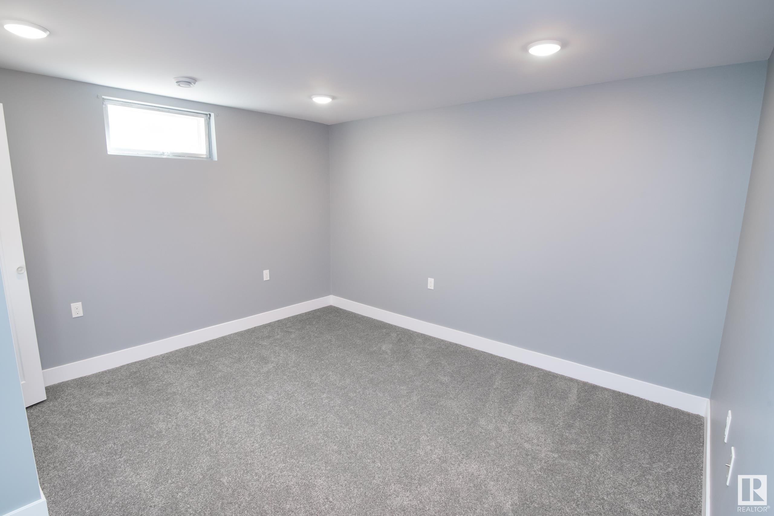 526 ALDER Avenue