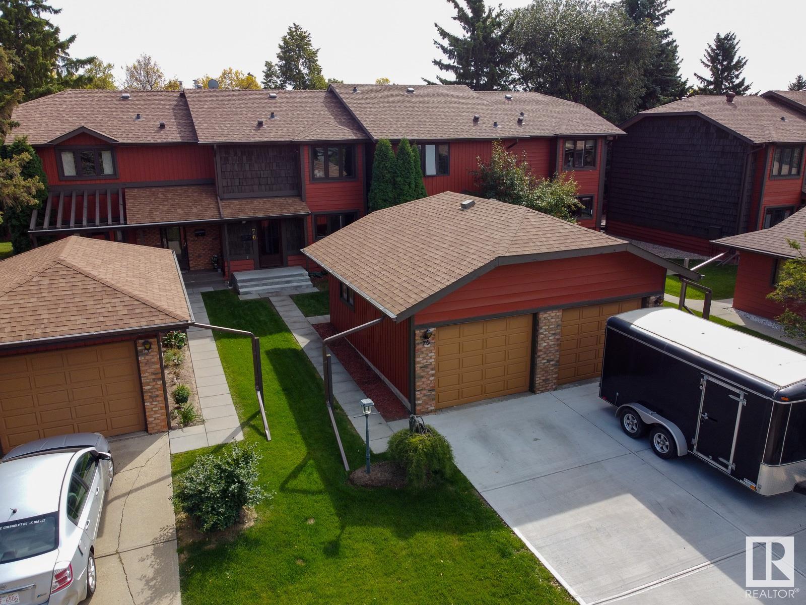 70 LACOMBE Point(e)