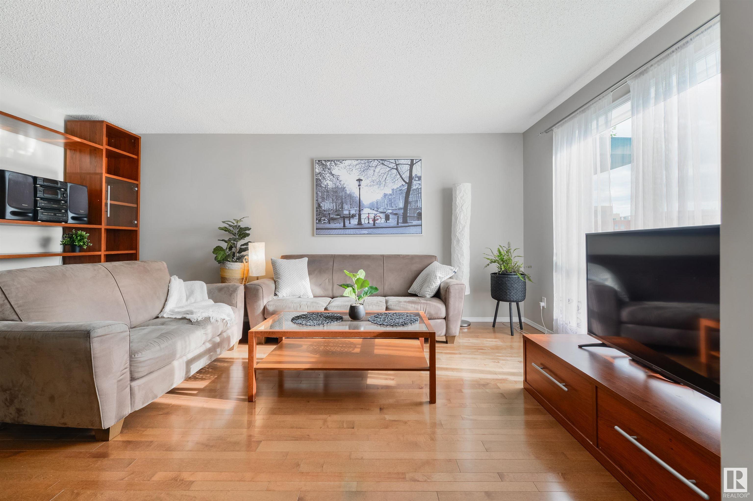 76 10909 106 Street