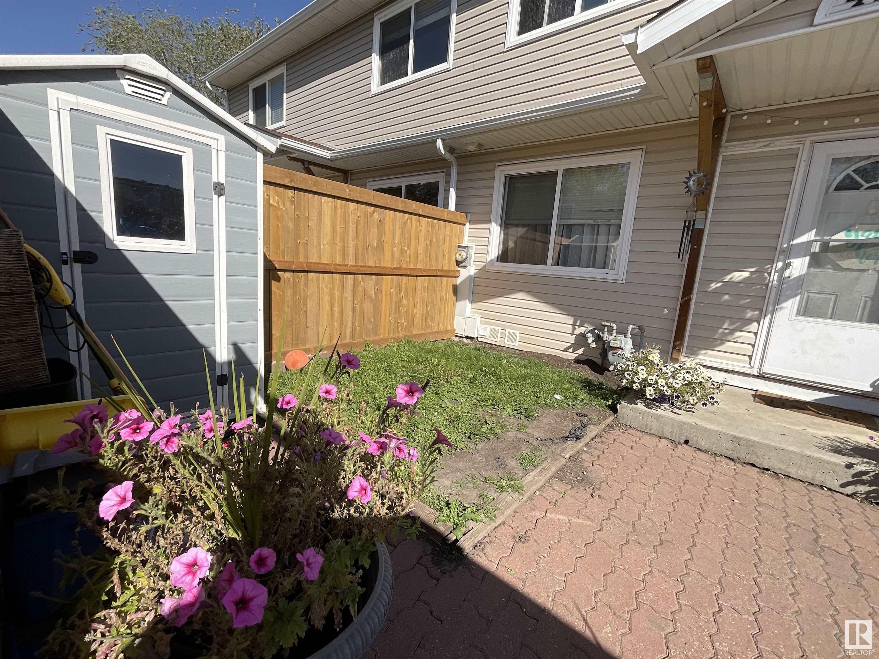 411 TELFORD Court