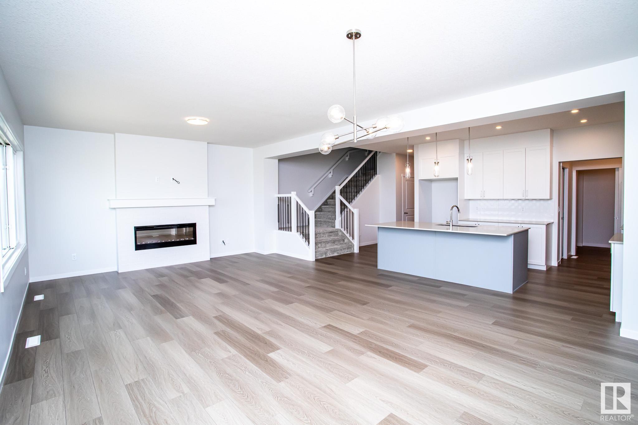 196 CALEDON Crescent