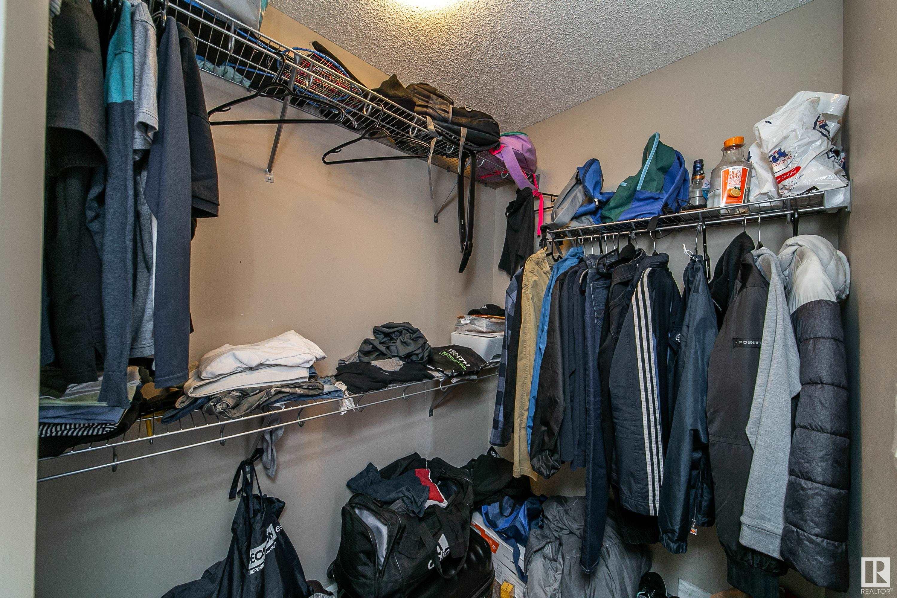 3203 winspear Crescent