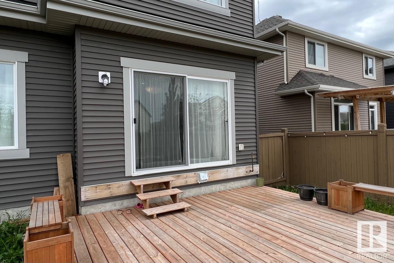 3203 winspear Crescent