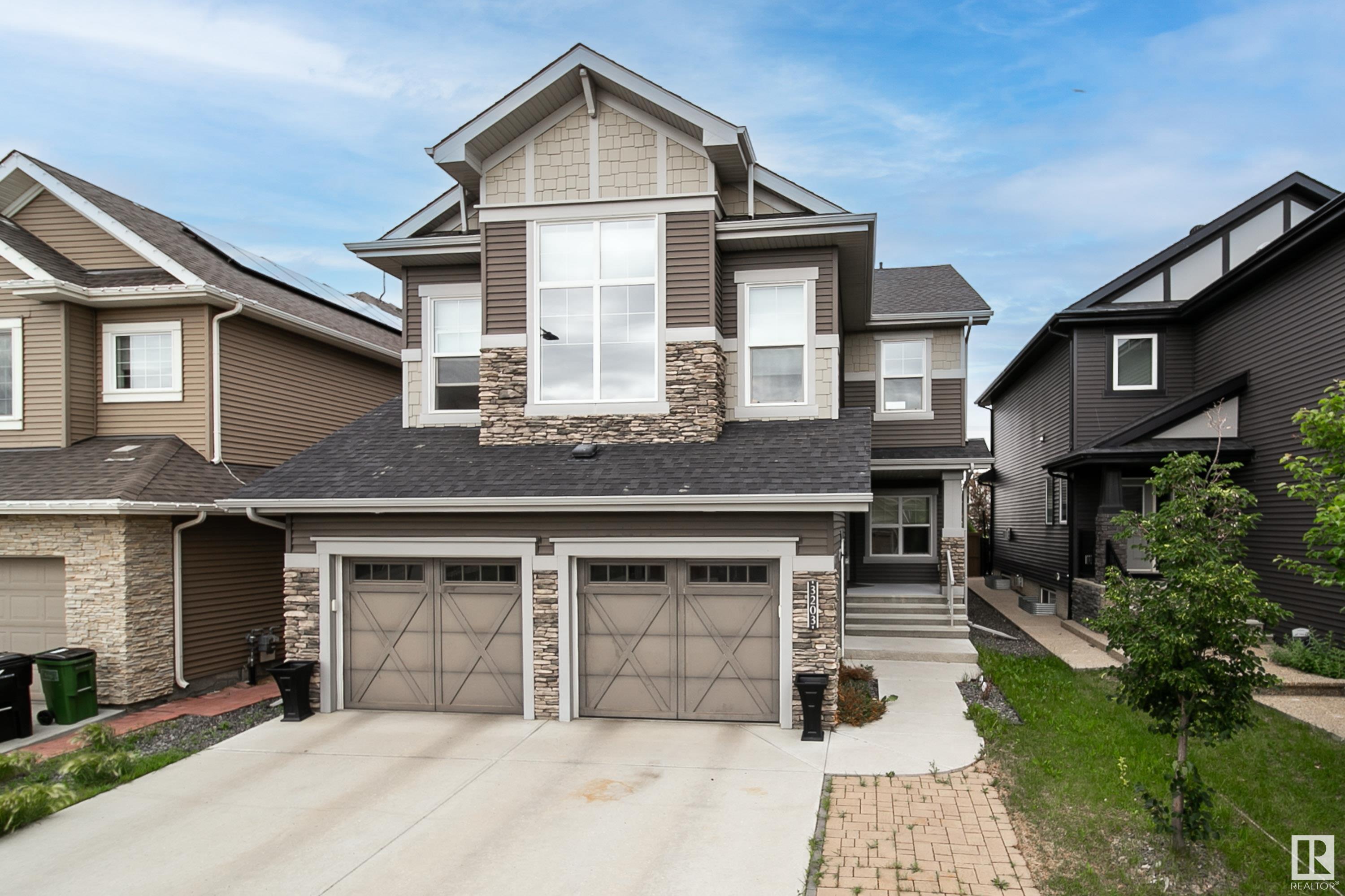 3203 winspear Crescent