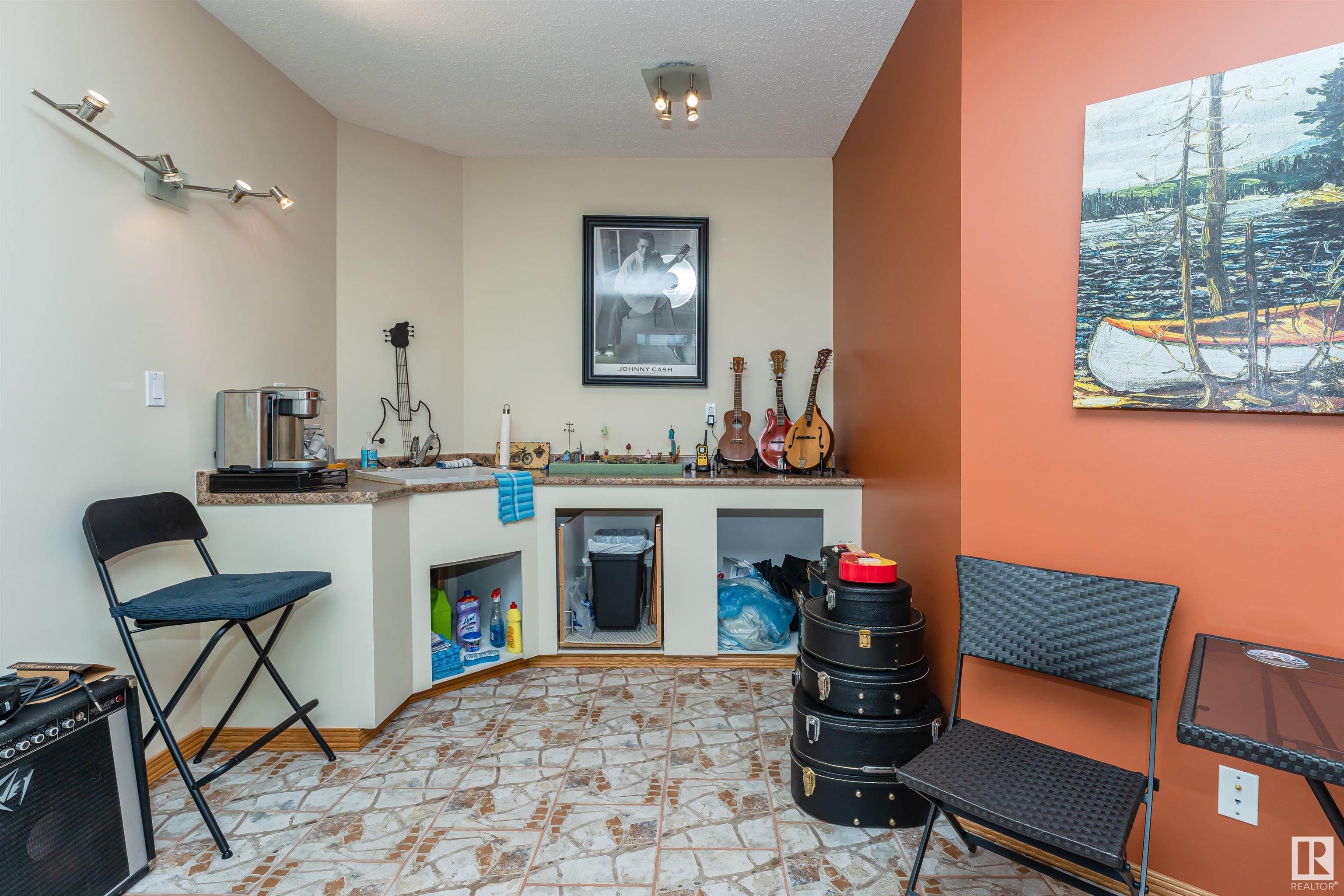 30 LINKSIDE Way